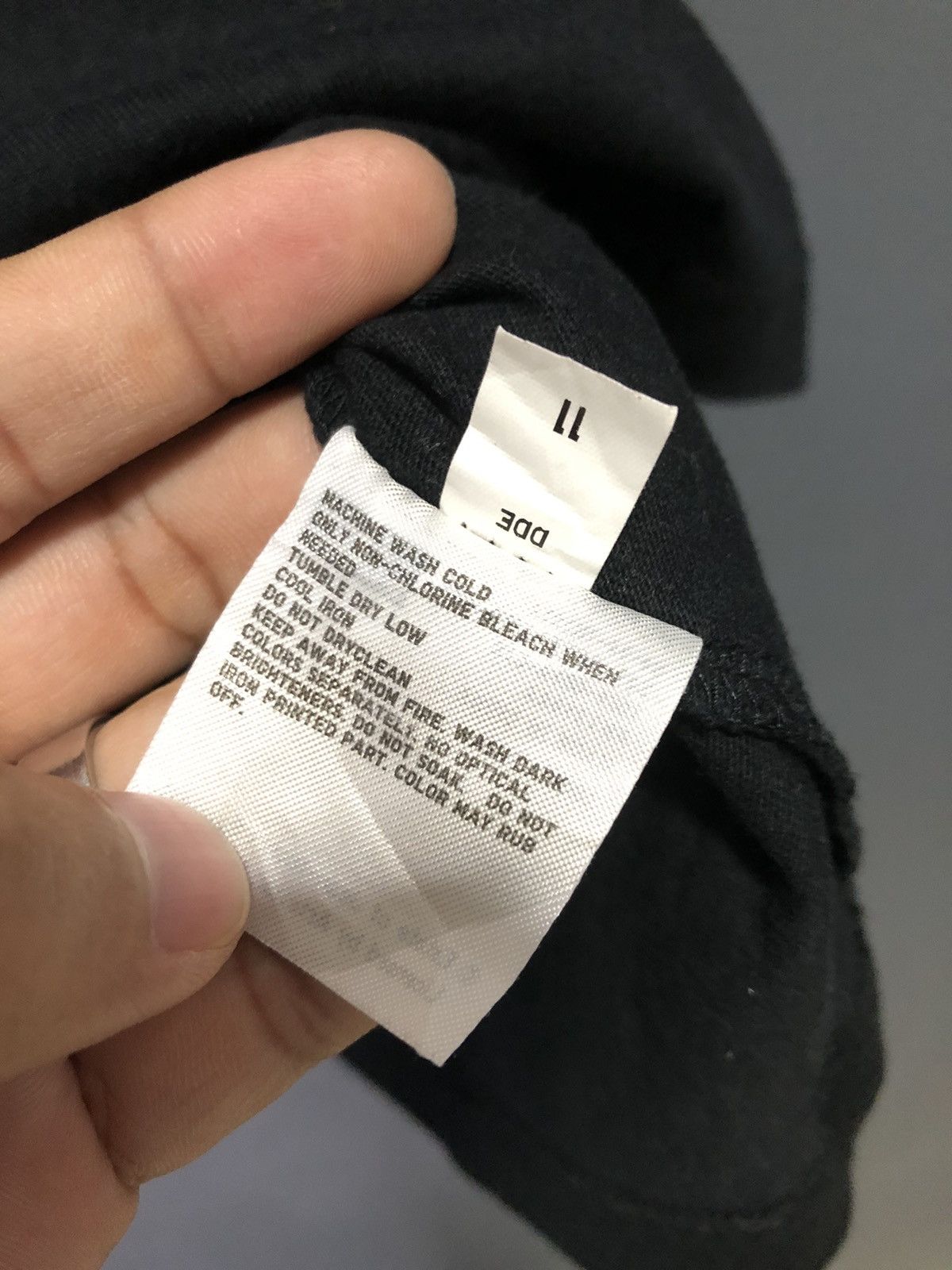 VINTAGE ESTATE OF JEAN-MICHEL BASQUIAT x UNIQLO ART SHIRT