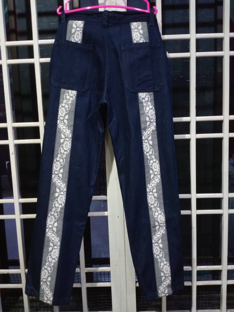 Japanese Brand Japanese Traditional Floral Patchwork Denim Size US 32 / EU 48 - 2 Thumbnail
