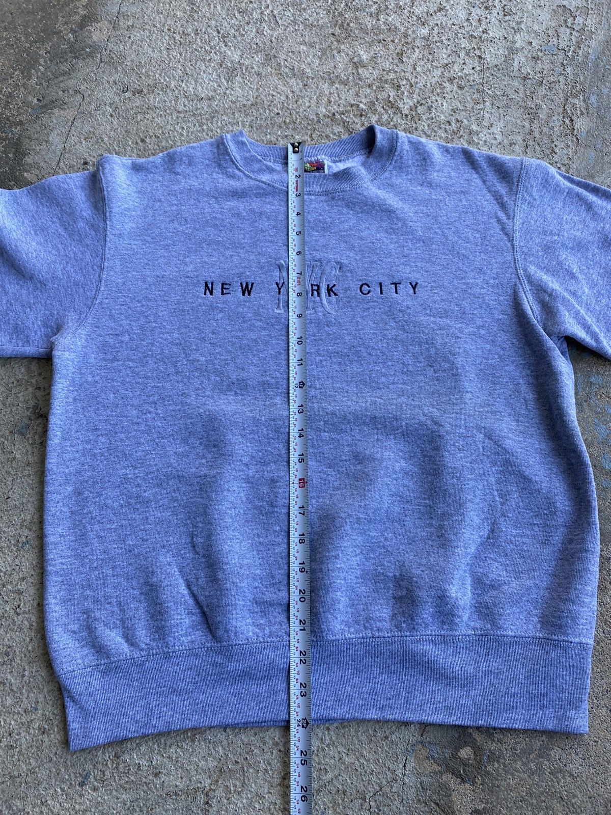 Vintage Vintage Y2K New York City NYC Embroidered Sweatshirt Size US M / EU 48-50 / 2 - 8 Thumbnail