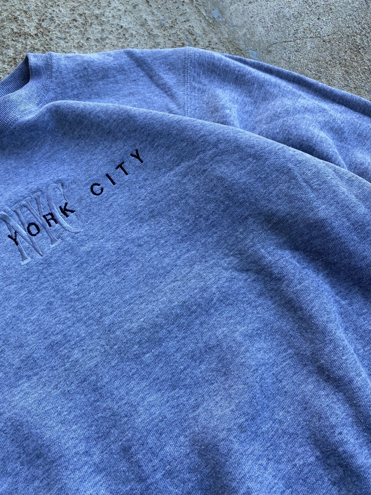 Vintage Vintage Y2K New York City NYC Embroidered Sweatshirt Size US M / EU 48-50 / 2 - 6 Thumbnail