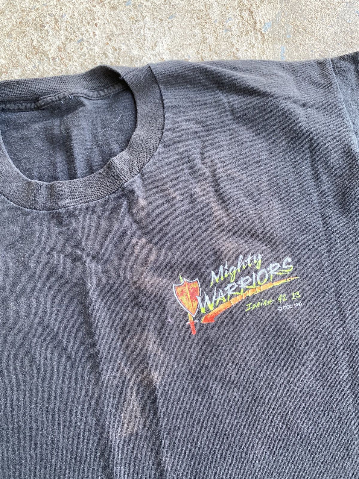 Vintage Vintage 90’s Jesus Mighty Warrior Faded Black Shirt Size US XL / EU 56 / 4 - 9 Thumbnail