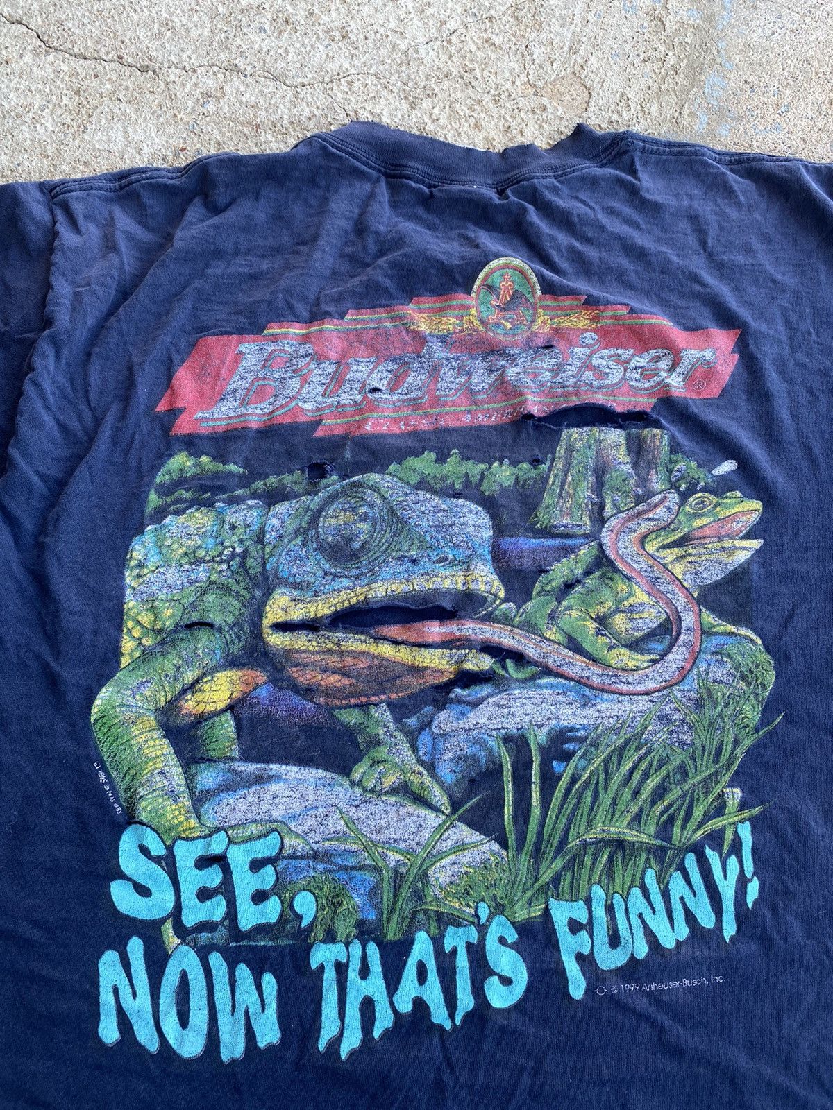 Budweiser × Vintage Vintage 90’s Budweiser Frog Distressed Thrashed Shirt Size US XL / EU 56 / 4 - 2 Thumbnail