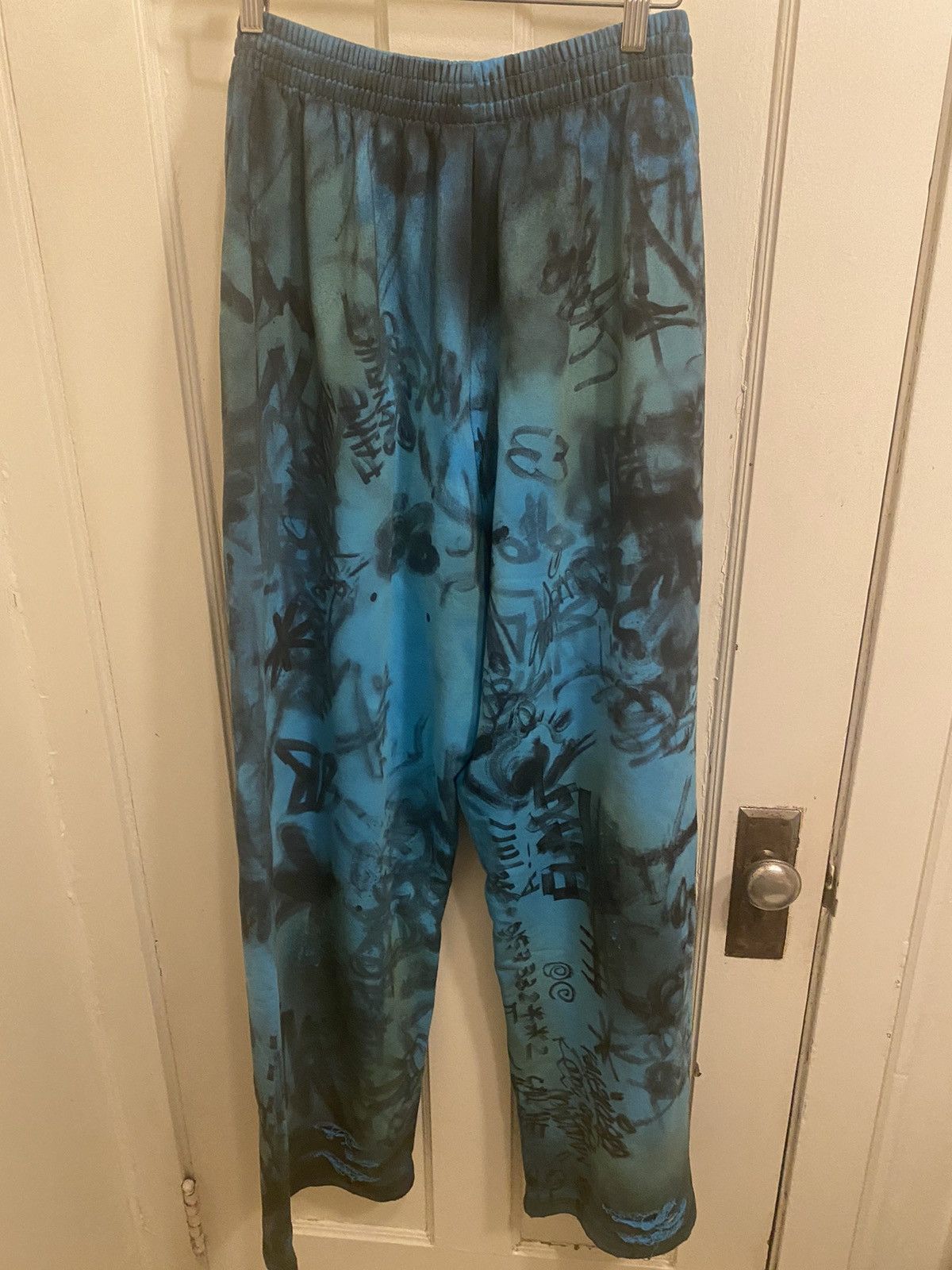 Balenciaga Balenciaga Skater Graffiti Sweatpants Size US 30 / EU 46 - 2 Thumbnail