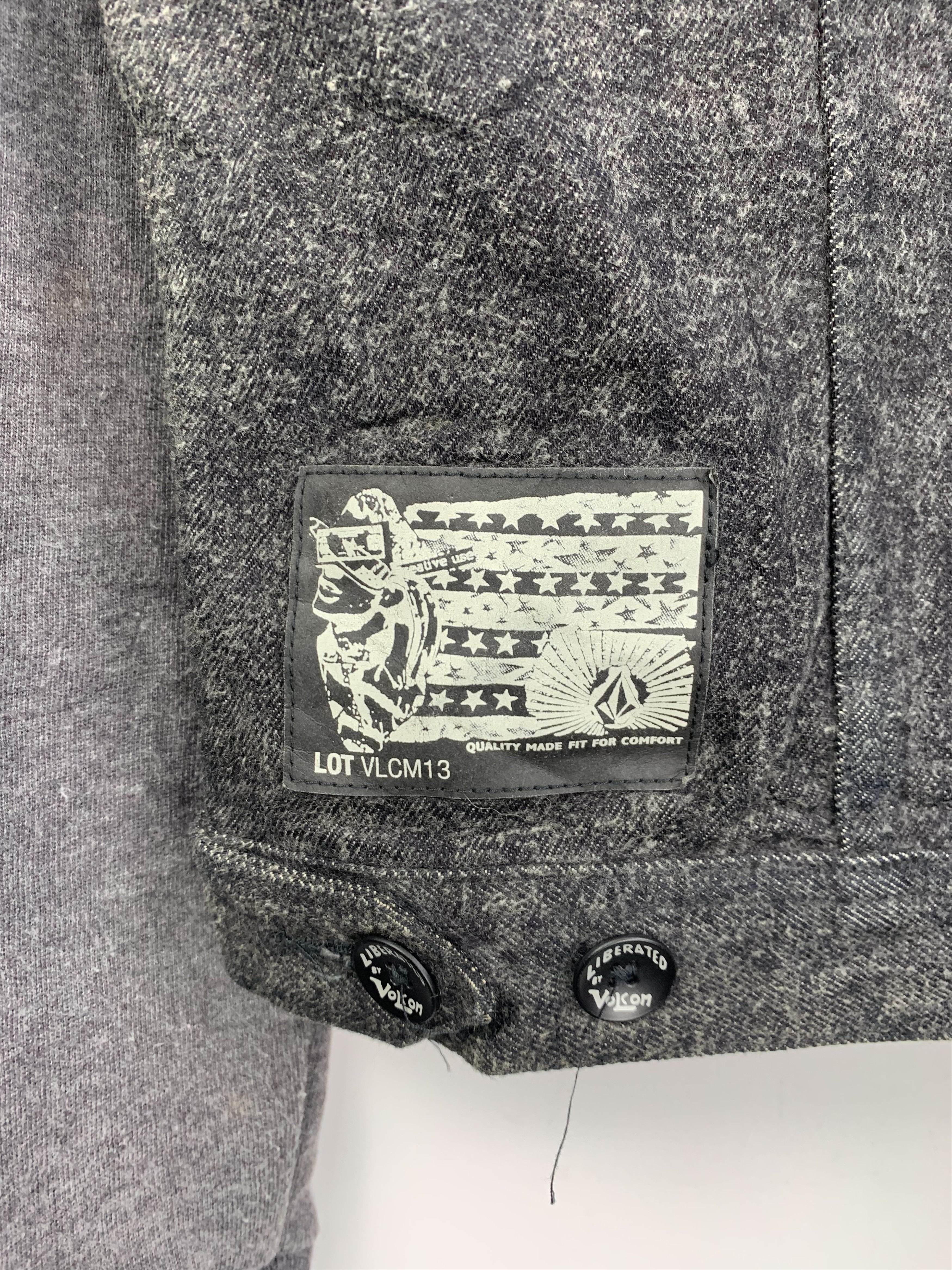Vintage Vintage VOLCOM Hoodie Button Up Wool Jacket Size US S / EU 44-46 / 1 - 13 Thumbnail