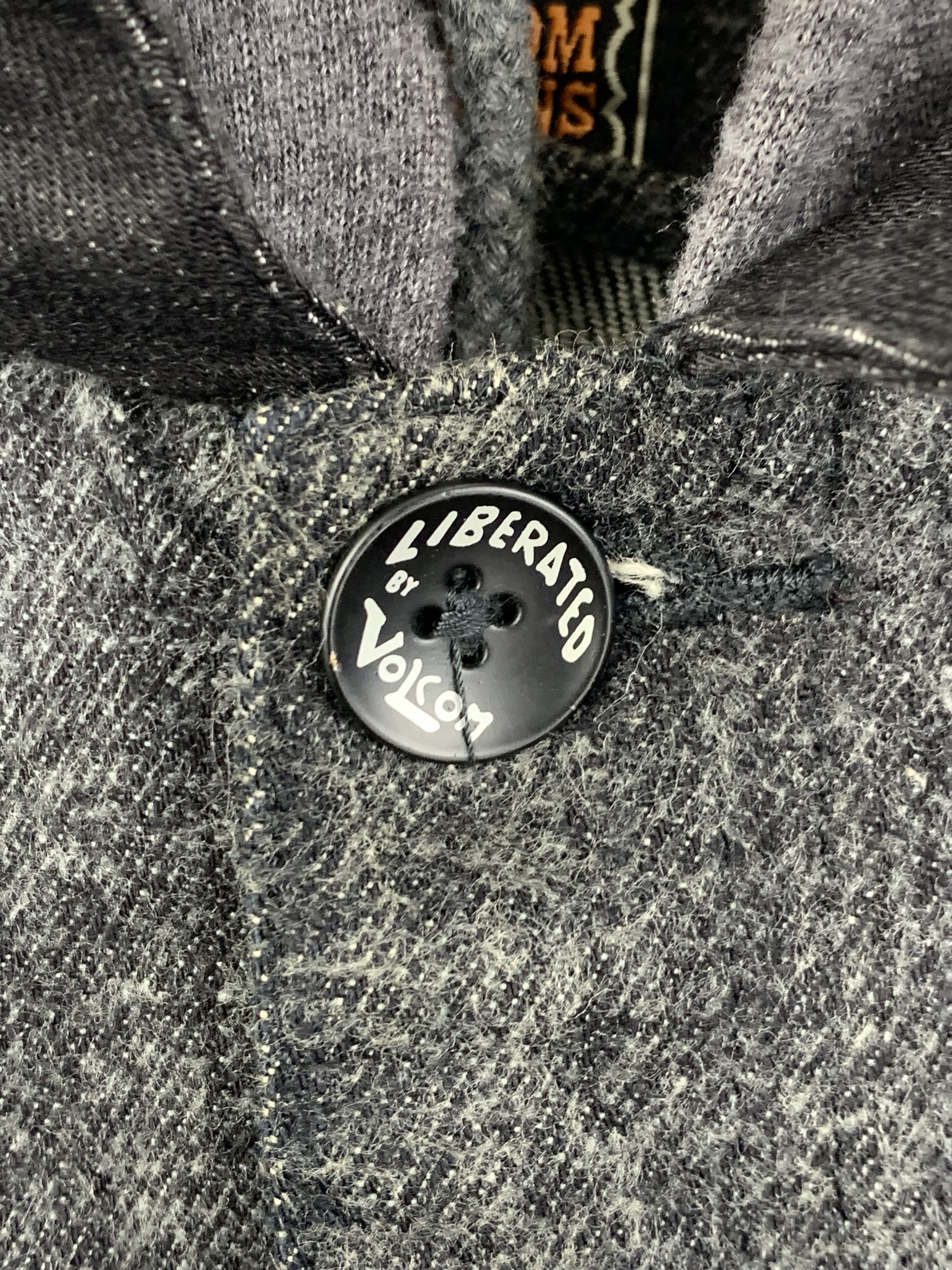 Vintage Vintage VOLCOM Hoodie Button Up Wool Jacket Size US S / EU 44-46 / 1 - 9 Thumbnail