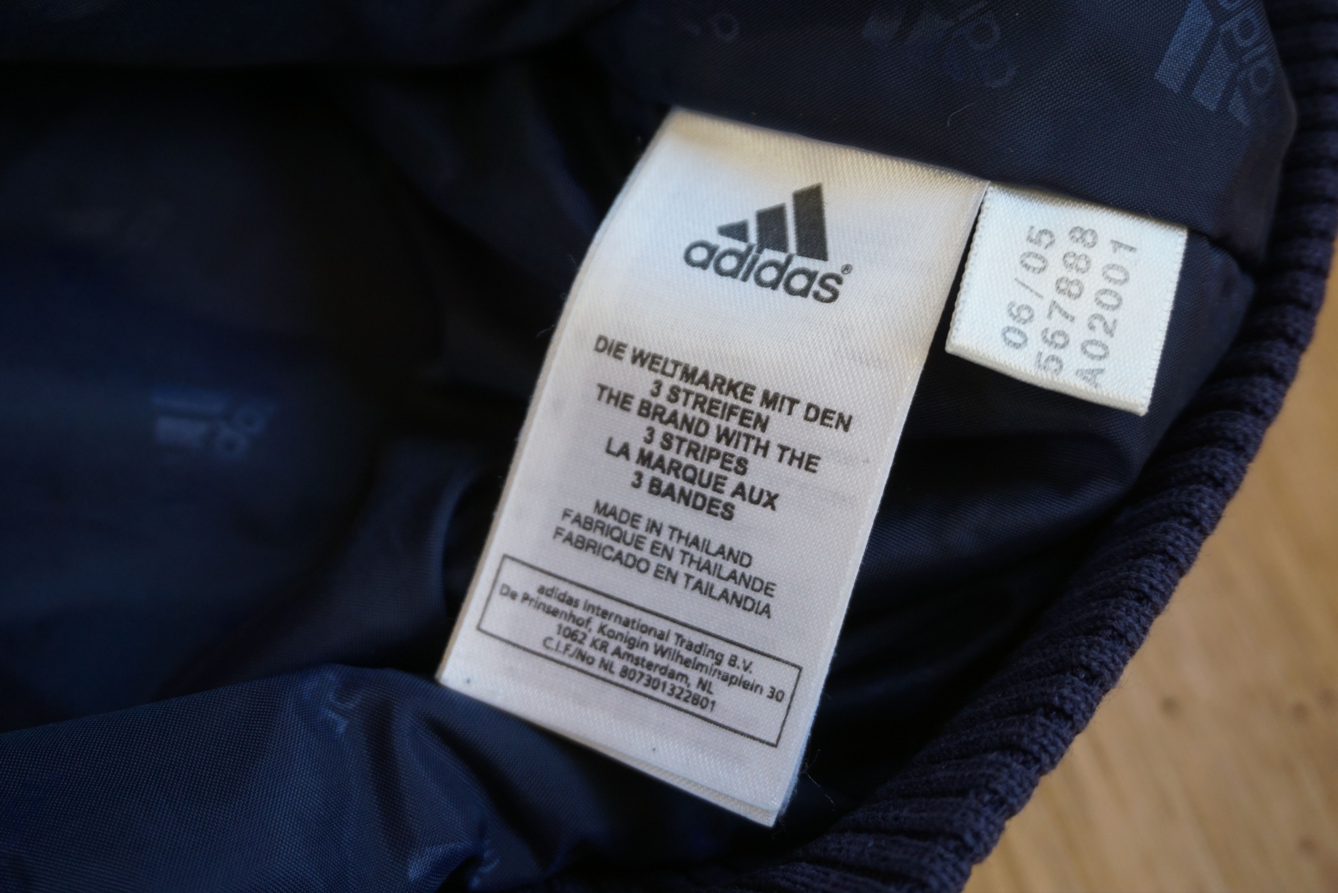 Adidas ADIDAS jacket navy bomber Medium M three stripes padded Y2K Size US M / EU 48-50 / 2 - 20 Thumbnail