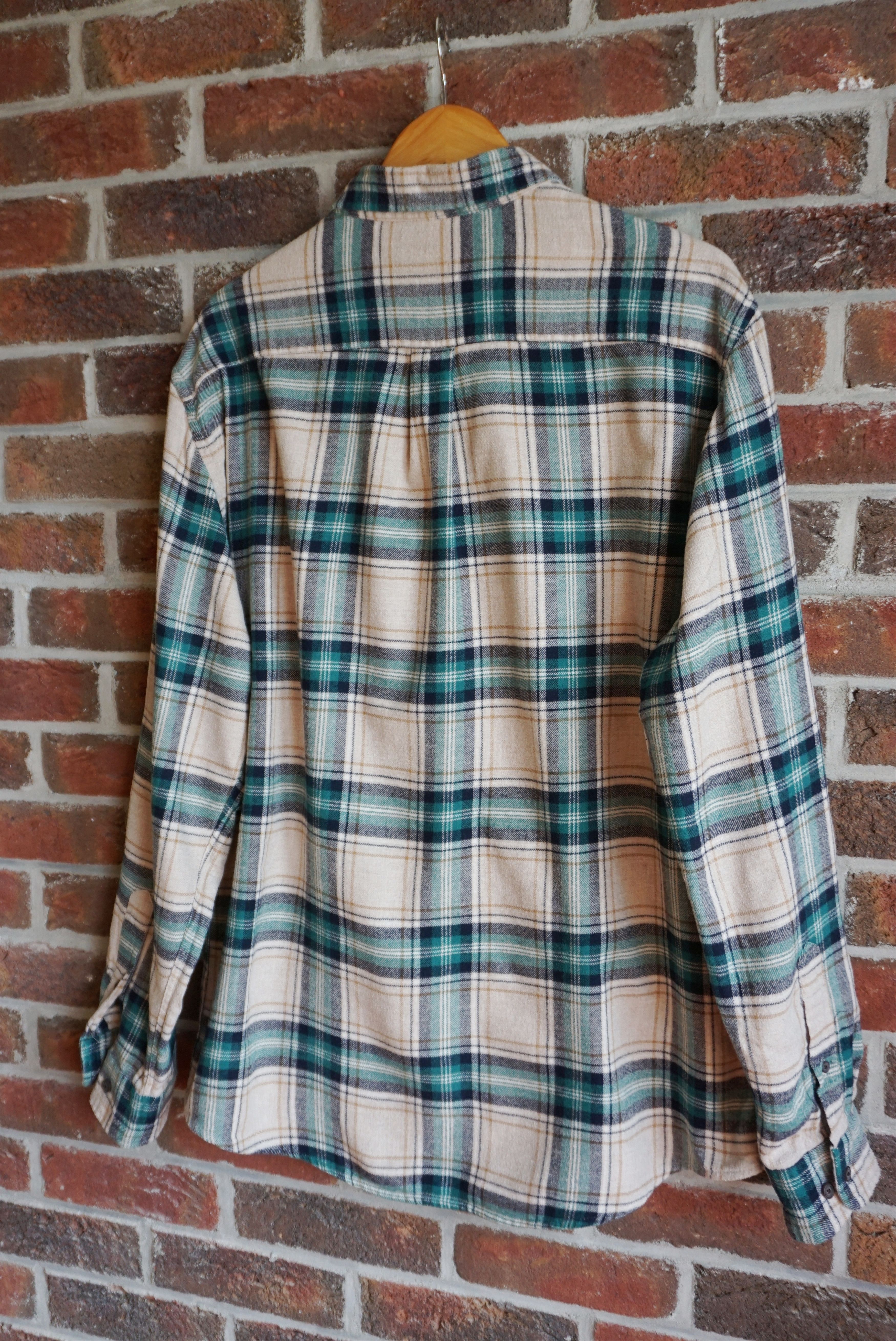 Croft & Barrow Croft & Barrow L Large regular shirt casual checked flannel Size US L / EU 52-54 / 3 - 14 Thumbnail