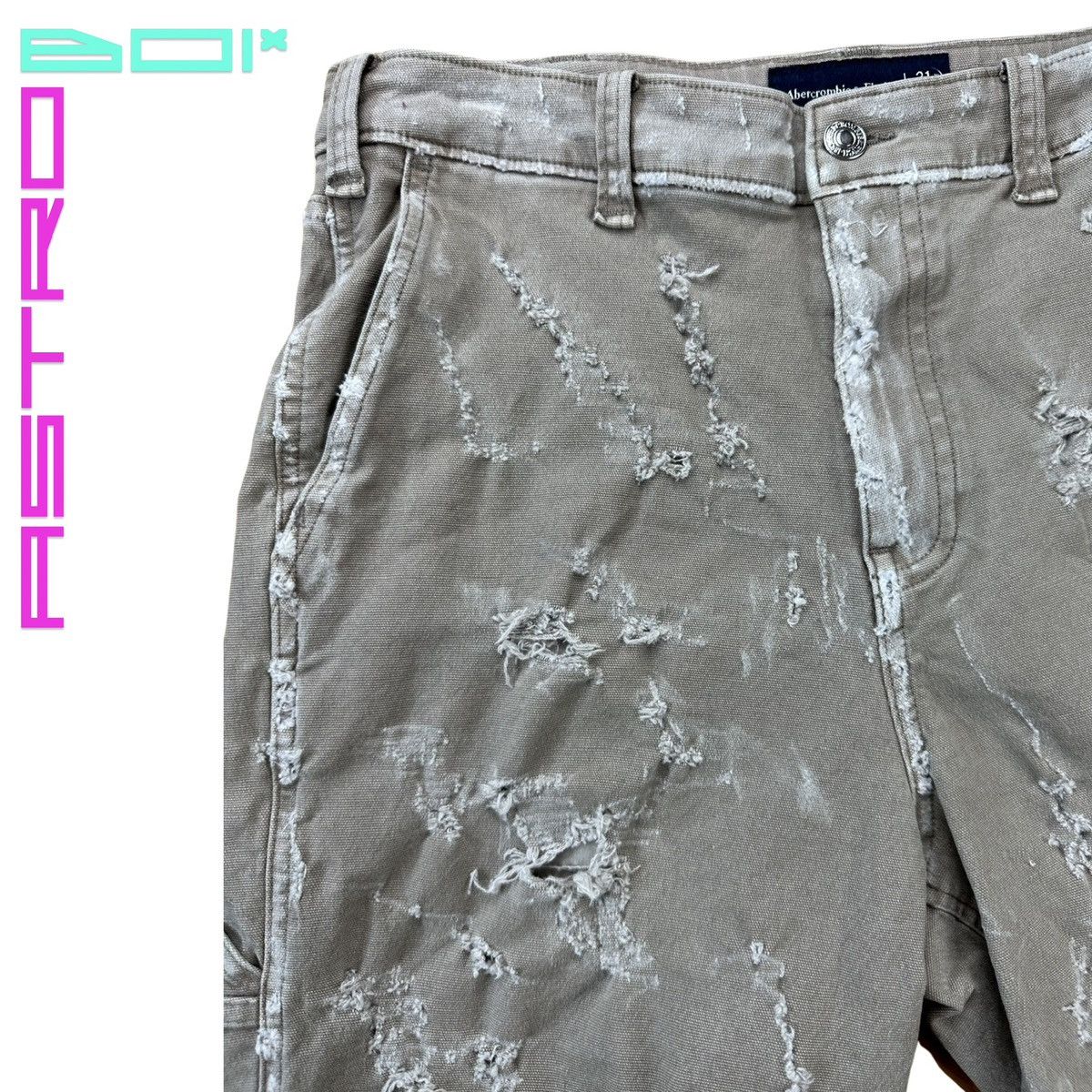 Abercrombie & Fitch ASTROBOI* A&F TAN DISTRESSED WORKWEAR SHORTS_30" Size US 30 / EU 46 - 2 Thumbnail