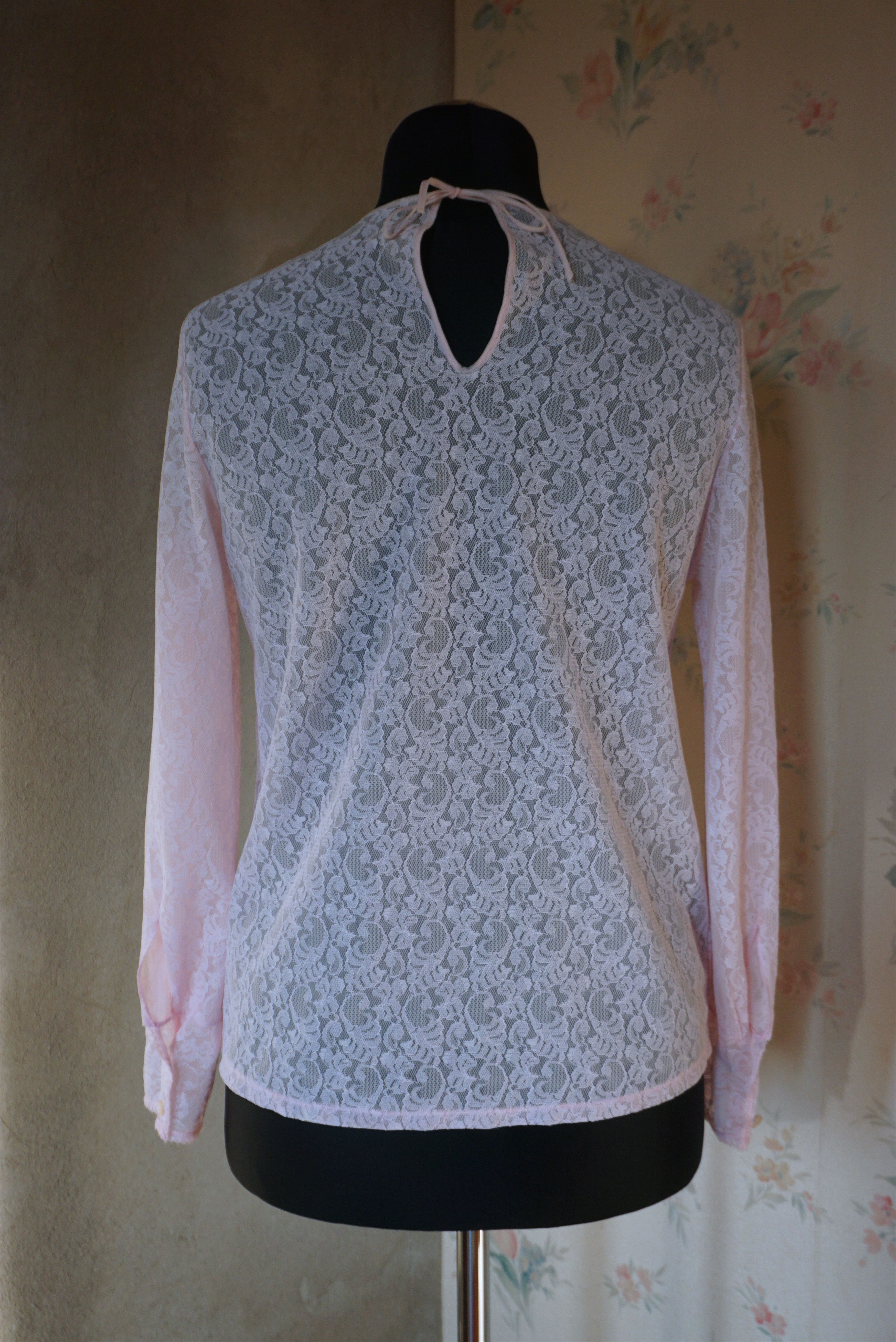 Vintage True vintage 60's 70's blouse S/M 6/8 sheer lace cute Lolita Size M / US 6-8 / IT 42-44 - 6 Thumbnail