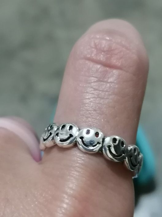 Jewelry Happy Face Opening Ring Size ONE SIZE - 2 Thumbnail