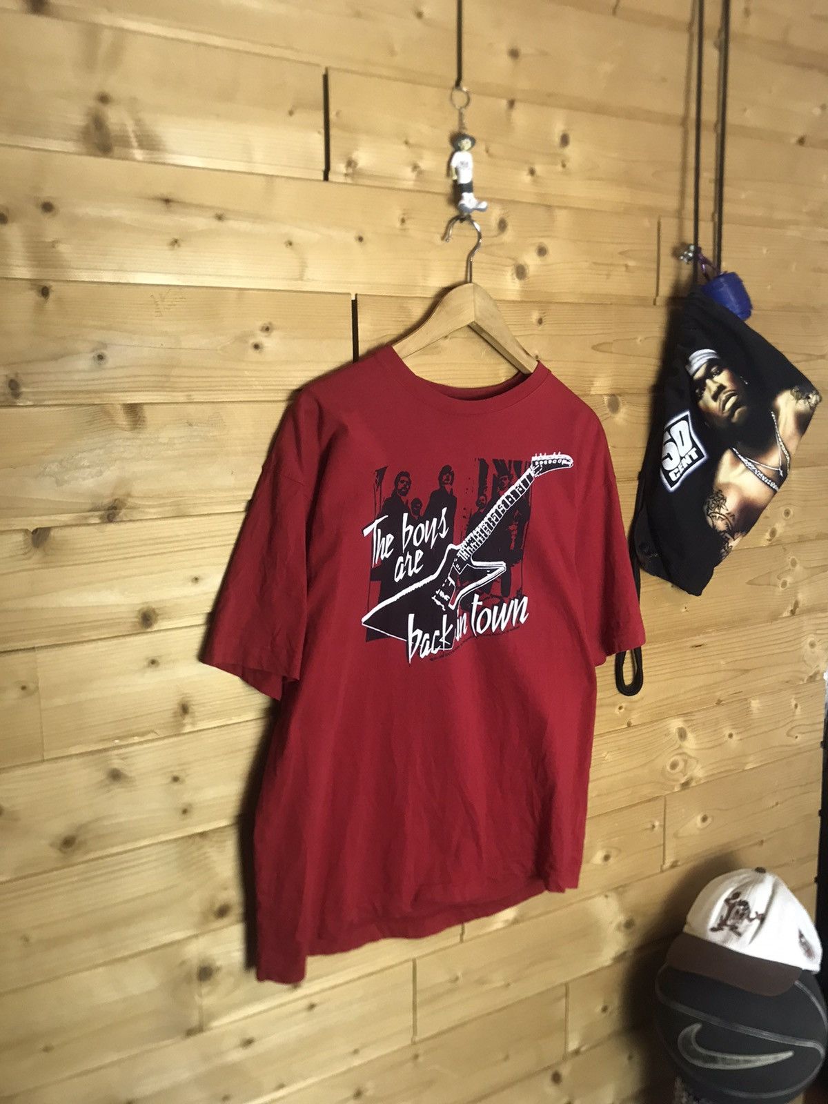 Band Tees Vintage Thin Lizzy the boys are back in town t-shirt Size US L / EU 52-54 / 3 - 1 Thumbnail