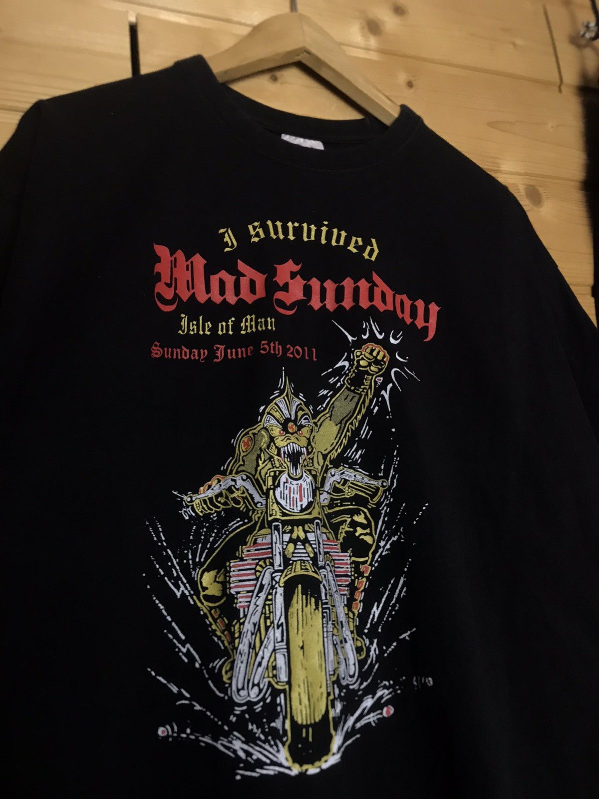Vintage Isle of Man 2011 Mad Sunday t-shirt Size US XL / EU 56 / 4 - 3 Thumbnail