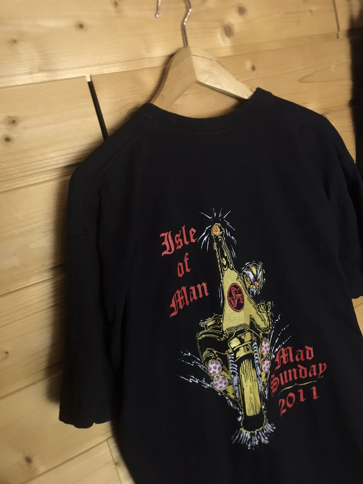Vintage Isle of Man 2011 Mad Sunday t-shirt Size US XL / EU 56 / 4 - 9 Thumbnail