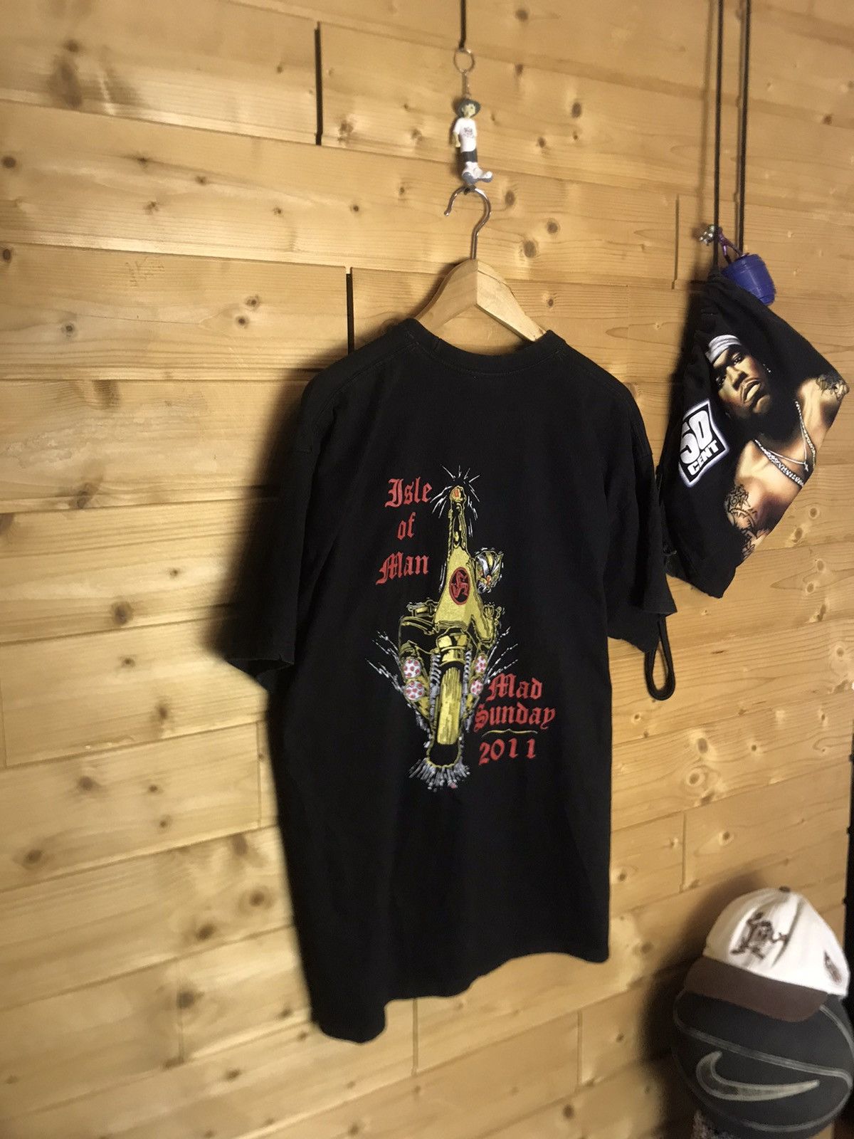 Vintage Isle of Man 2011 Mad Sunday t-shirt Size US XL / EU 56 / 4 - 8 Thumbnail