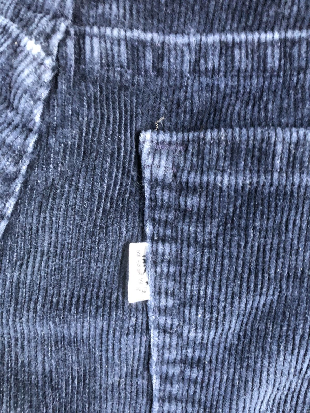 Vintage Vintage 80’s Levi’s Corduroy Pants 519 Size US 31 - 13 Thumbnail