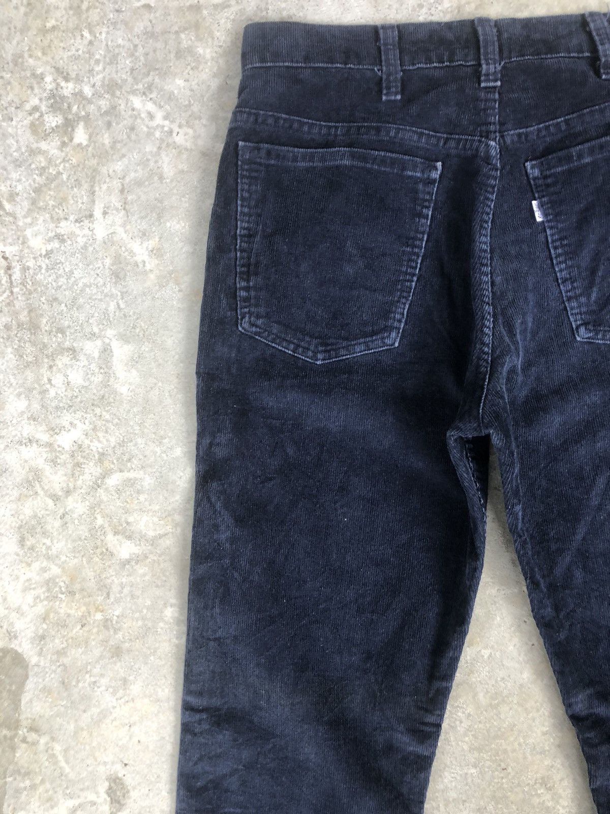 Vintage Vintage 80’s Levi’s Corduroy Pants 519 Size US 31 - 7 Thumbnail