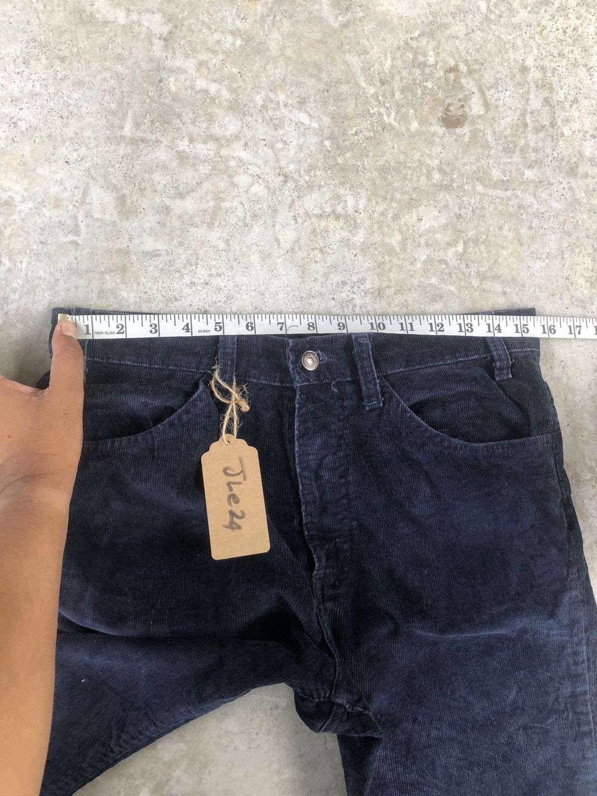 Vintage Vintage 80’s Levi’s Corduroy Pants 519 Size US 31 - 15 Thumbnail