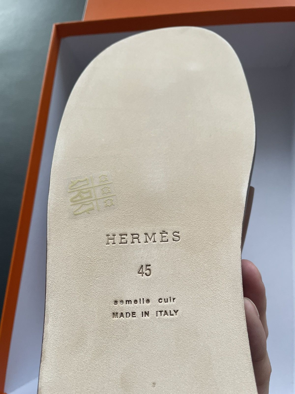 Hermes Rare Brand New Hermes Logo Leather Izmir Sandal Slides Shoes Size US 11 / EU 44 - 12 Thumbnail