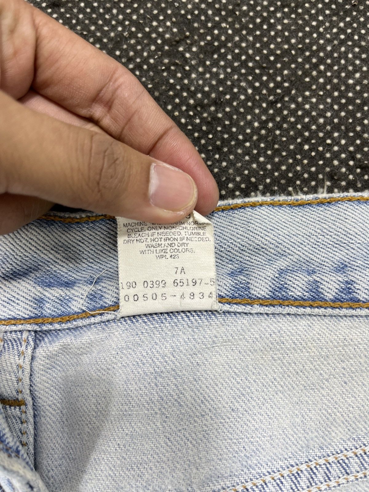 Levi's 90s Vintage Levis 505 Light Wash Jeans - J544 Size US 34 / EU 50 - 8 Thumbnail