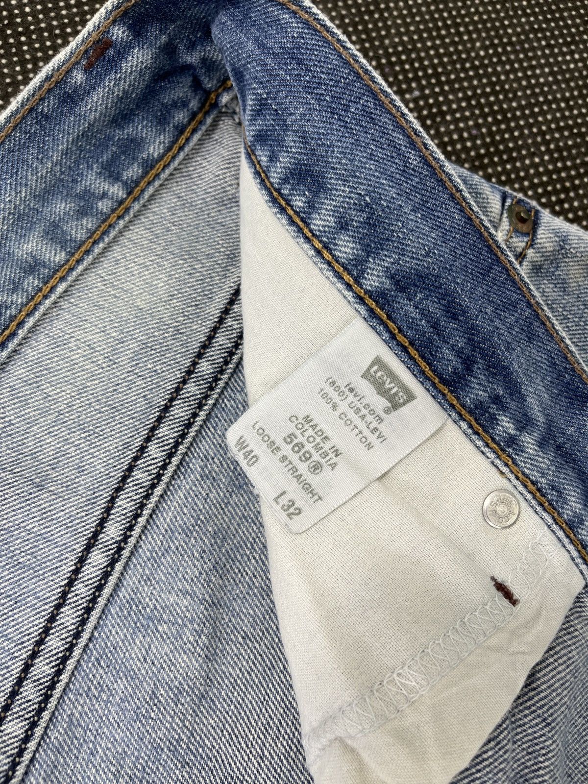 Vintage Levis 569 Distressed Loose Jeans - J580