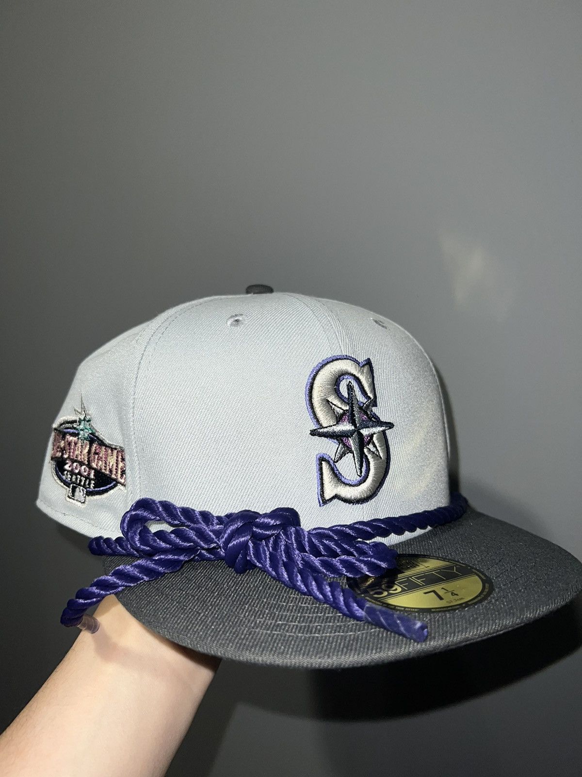 image of Hat Club x Myfitteds Seattle Mariners “Sasuke” Naruto Myfitteds Size 7 1/4 in Grey, Men's