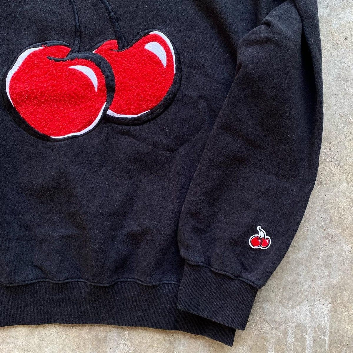 Other Kirsh Big Cherry Sweatshirt Size ONE SIZE - 5 Thumbnail