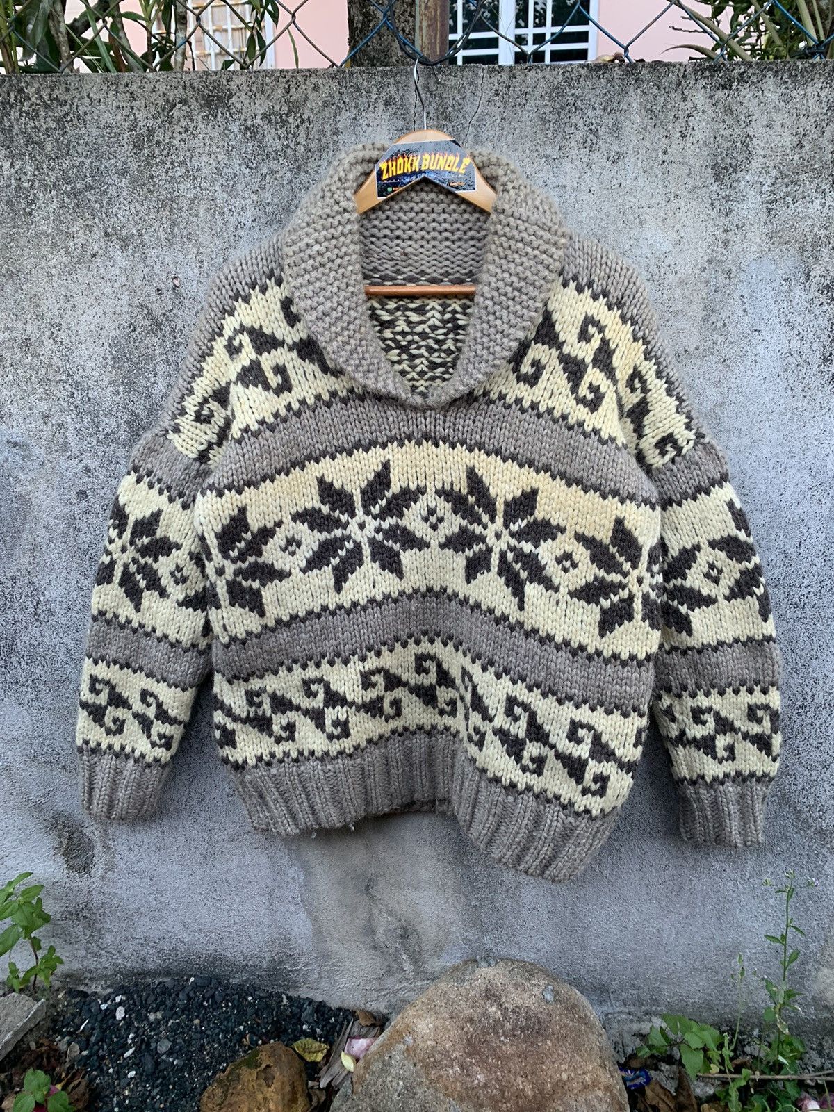 image of Handknit x Vintage Cowichan Sweater - Unbranded in Brown, Men's (Size Medium)