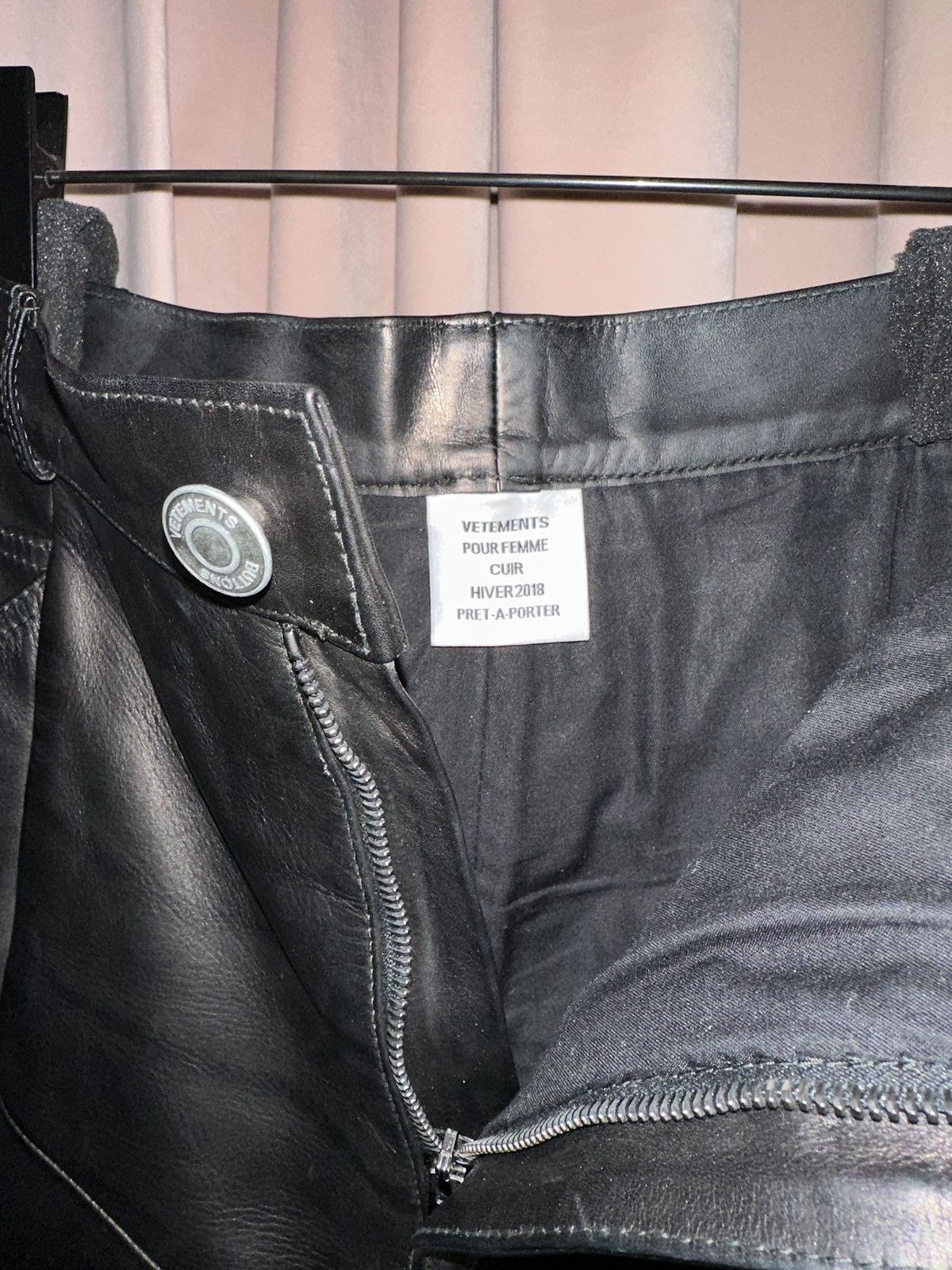 Vetements VETEMENTS CLASSIC REWORKED LEATHER BIKER PANTS Size 27" / US 4 / IT 40 - 5 Thumbnail