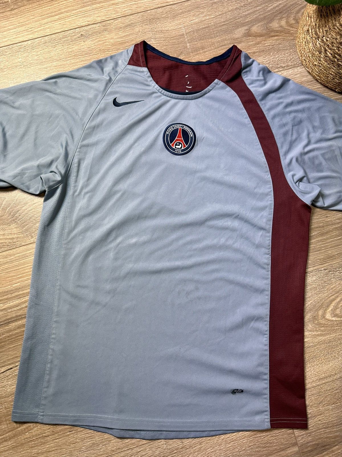 Nike × Vintage 2005-06 Paris Saint-Germain Nike Training Shirt Size US M / EU 48-50 / 2 - 2 Thumbnail