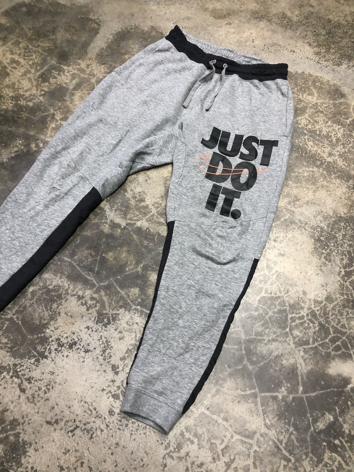 Nike × Nike ACG Nike Just Do It jogger pants Size US 28 / EU 44 - 4 Thumbnail