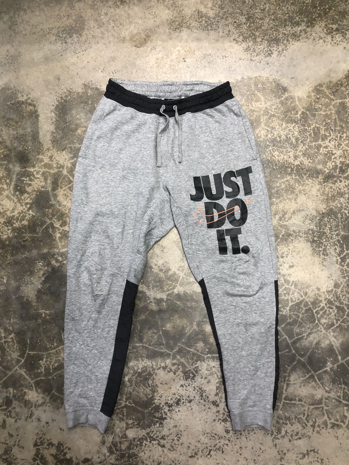 Nike × Nike ACG Nike Just Do It jogger pants Size US 28 / EU 44 - 2 Thumbnail