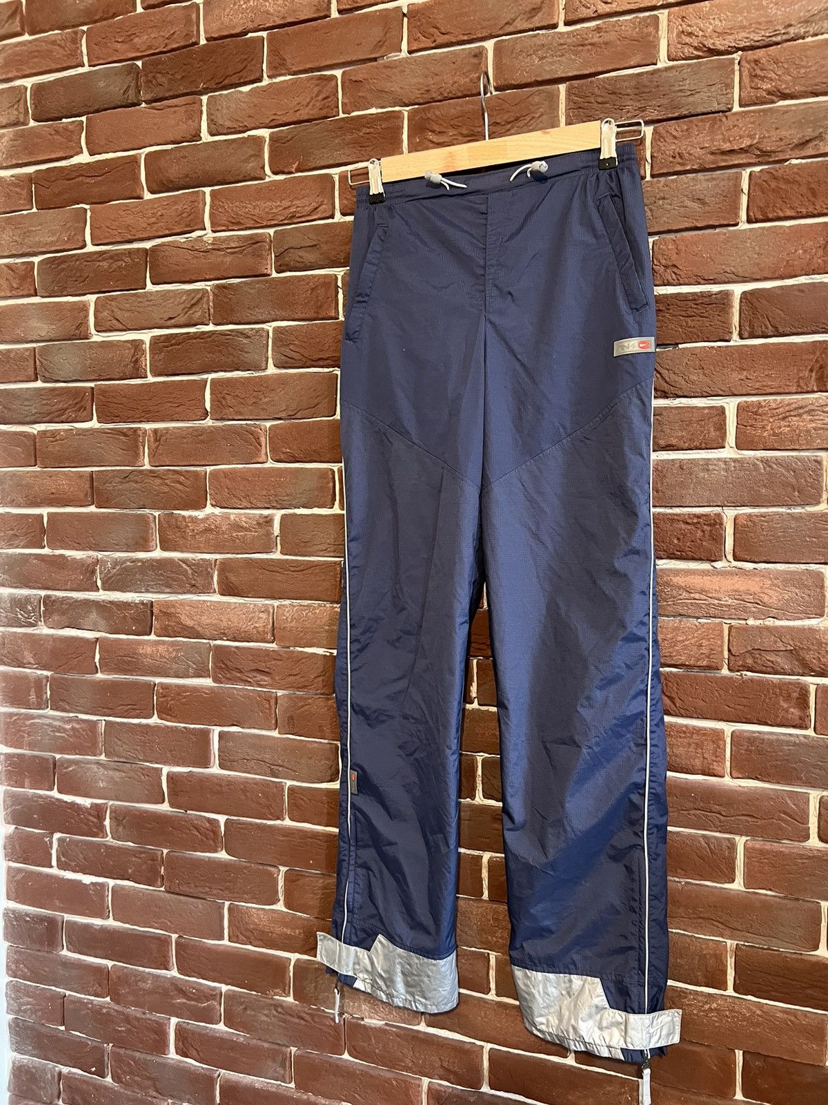 Nike 00s Nike Vintage Y2k Grey Joggers Sweatpants Streetwear Hype Size US 30 / EU 46 - 3 Thumbnail