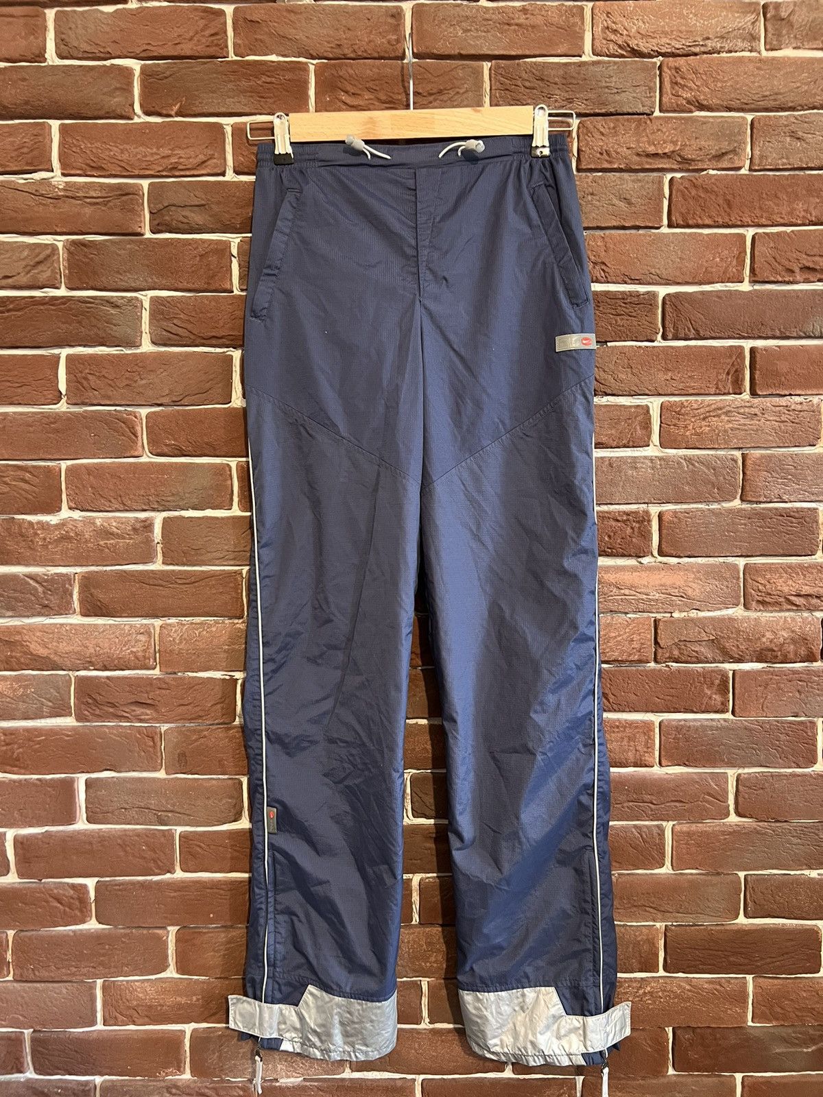 Nike 00s Nike Vintage Y2k Grey Joggers Sweatpants Streetwear Hype Size US 30 / EU 46 - 1 Thumbnail
