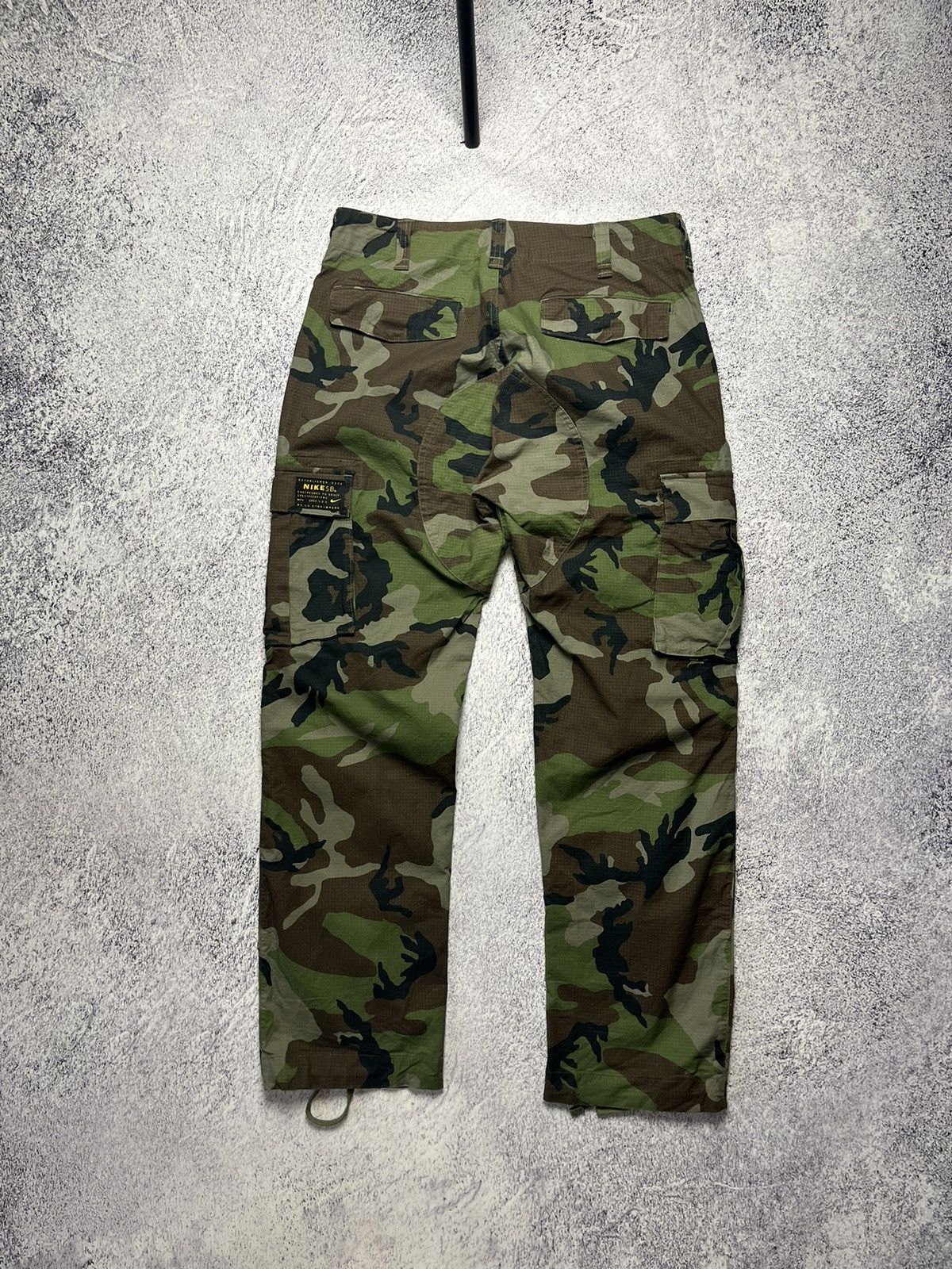 Military × Nike × Streetwear Nike SB Cargo Pants Military Rip Stop Camo ...