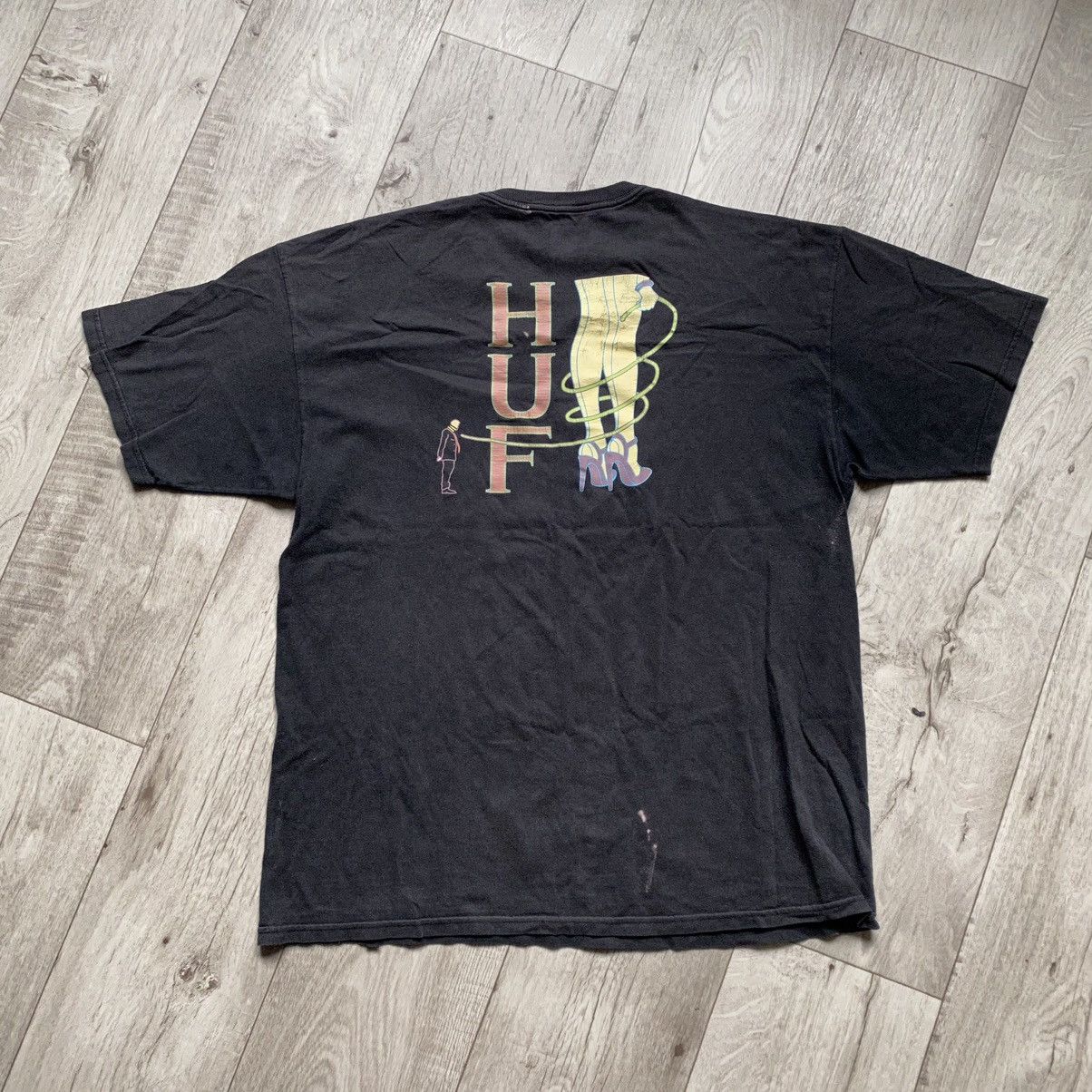 Huf AMAZING HUF SKATEBOARDING GIRL LEGS FADED T SHIRT Size US XL / EU 56 / 4 - 1 Thumbnail