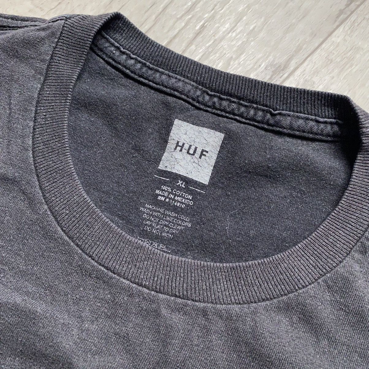 Huf AMAZING HUF SKATEBOARDING GIRL LEGS FADED T SHIRT Size US XL / EU 56 / 4 - 5 Thumbnail