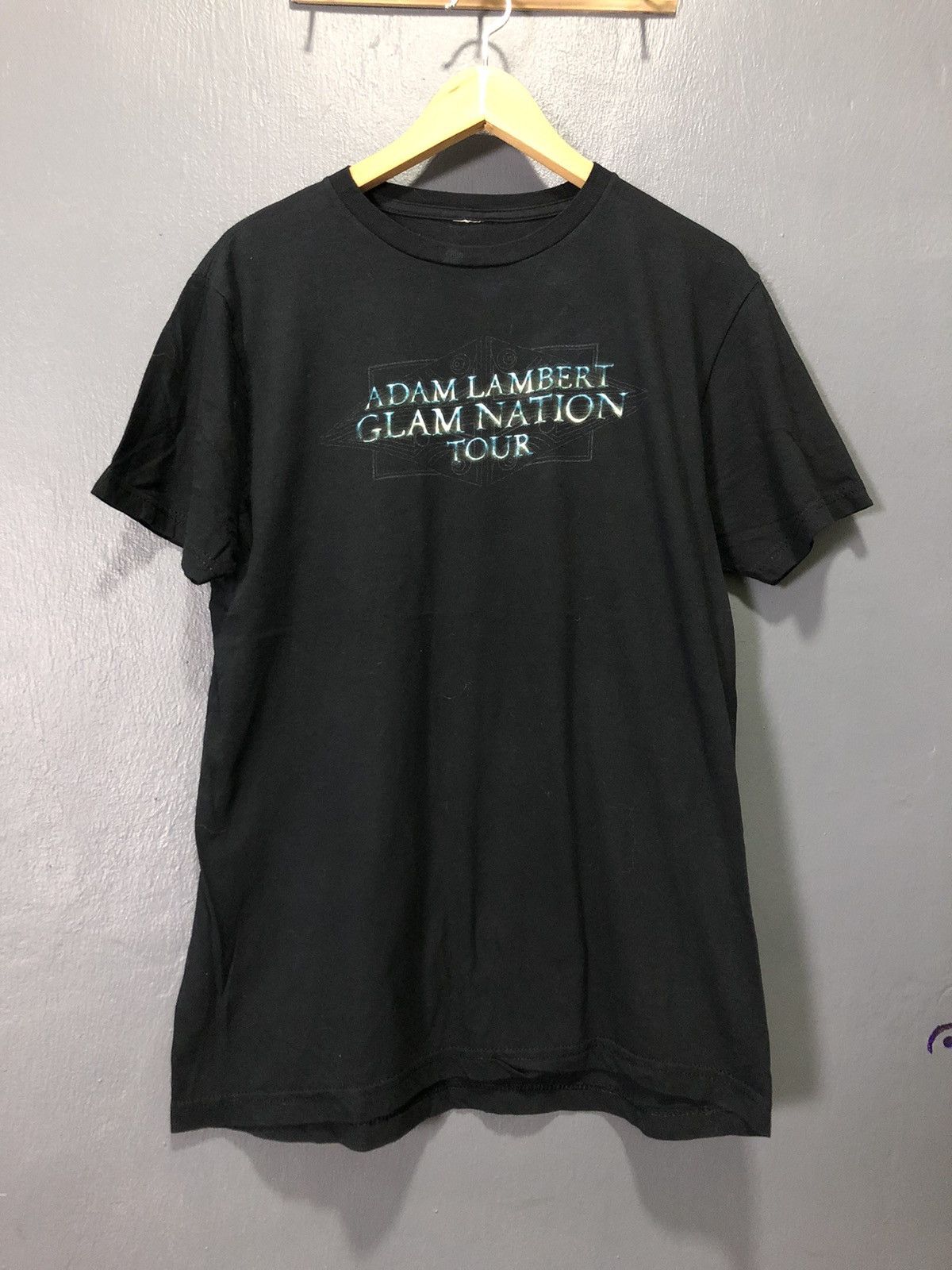 Band Tees VINTAGE ADAM LAMBERT GLAM NATION TOUR 2010 SHIRT Size US M / EU 48-50 / 2 - 1 Thumbnail