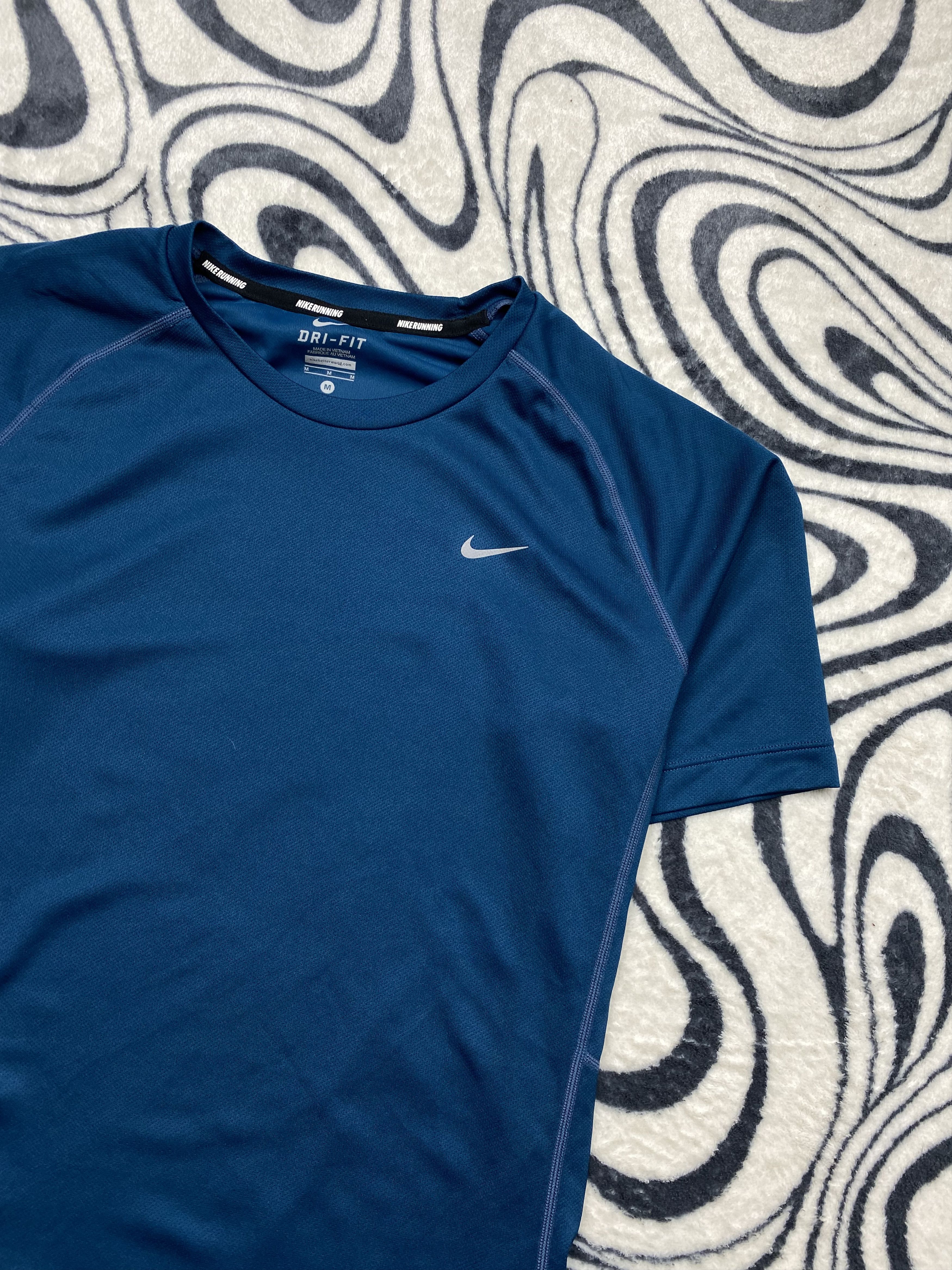 Nike Nike Running Vintage Mens T-Shirt Tee Y2K Dri Fit Size US M / EU 48-50 / 2 - 2 Thumbnail