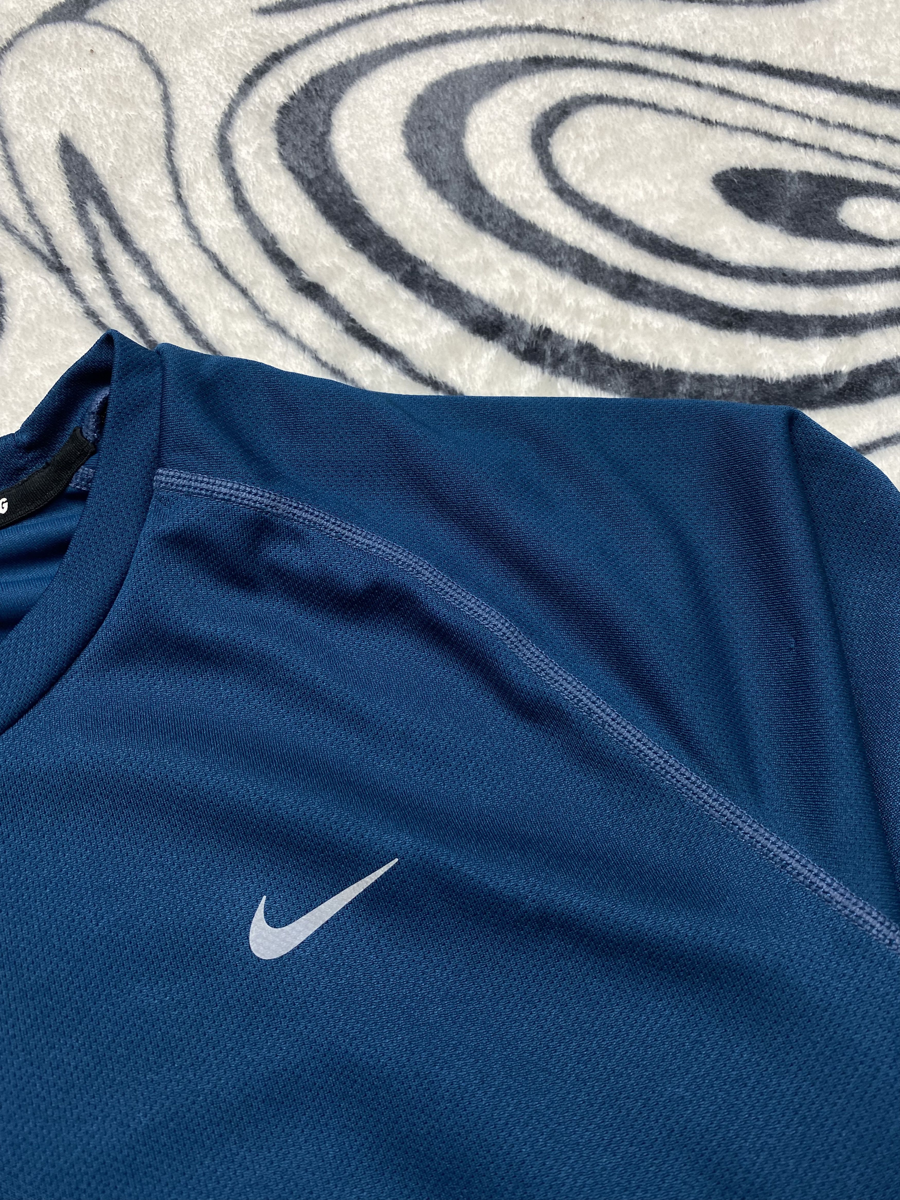 Nike Nike Running Vintage Mens T-Shirt Tee Y2K Dri Fit Size US M / EU 48-50 / 2 - 3 Thumbnail