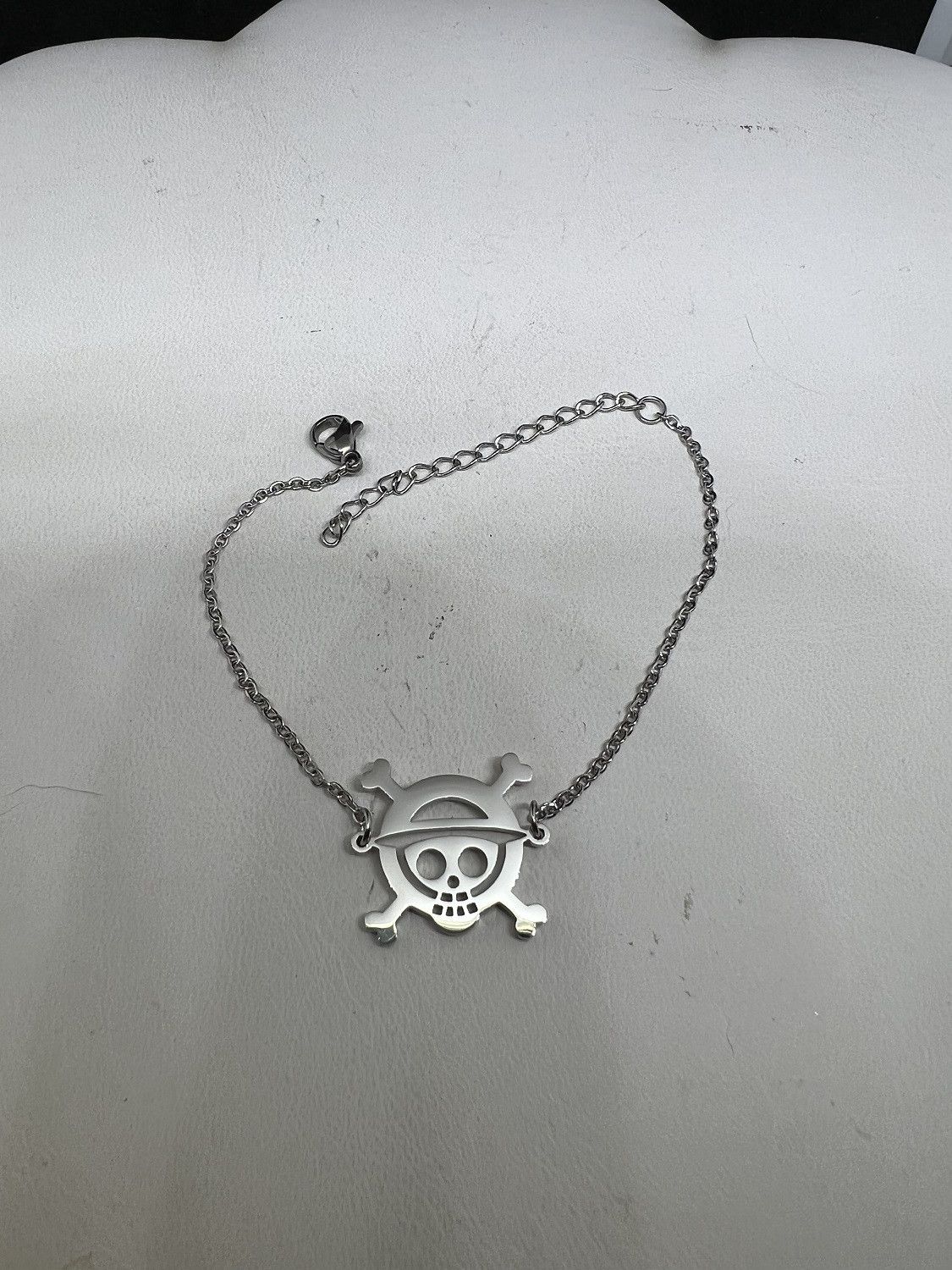 Jewelry One Piece Skull Silver Chain Bracelet Size ONE SIZE - 1 Thumbnail