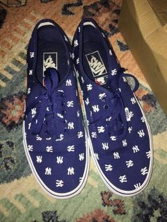 Vans slip outlet on yankees