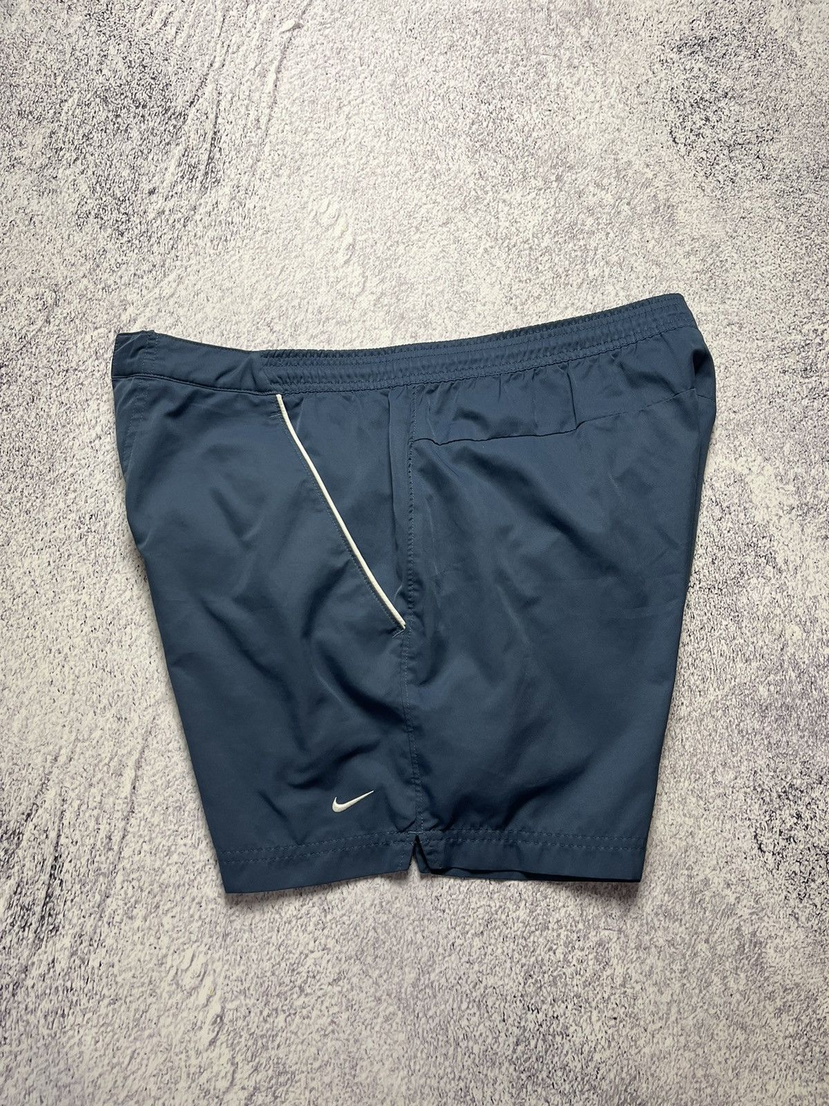 Nike Vintage Nike Court shorts streetwear swoosh casual y2k Size US 32 / EU 48 - 1 Thumbnail