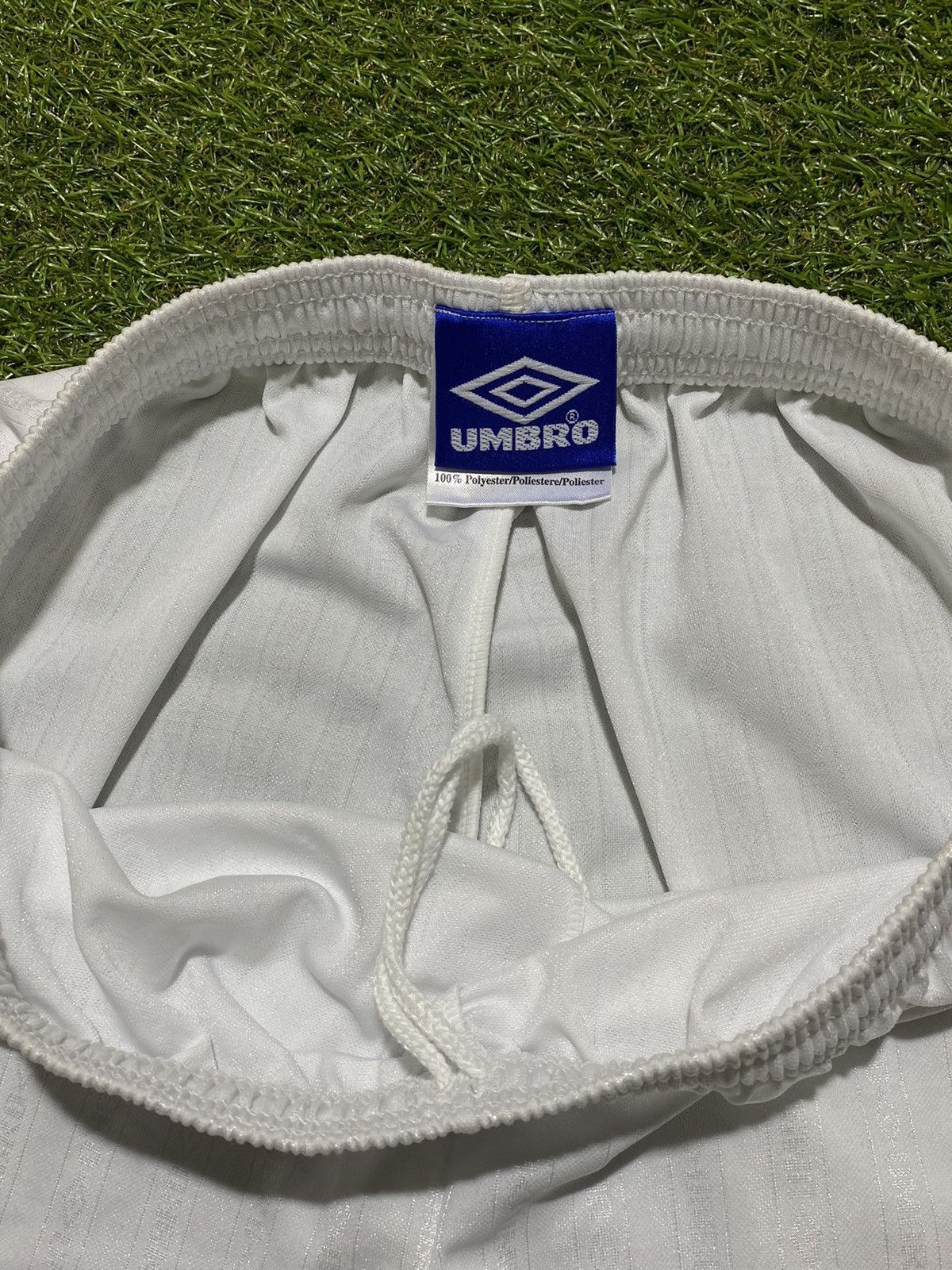 Umbro Vintage 90s Umbro shorts monogrammed streetwear size XL Size US 36 / EU 52 - 3 Thumbnail