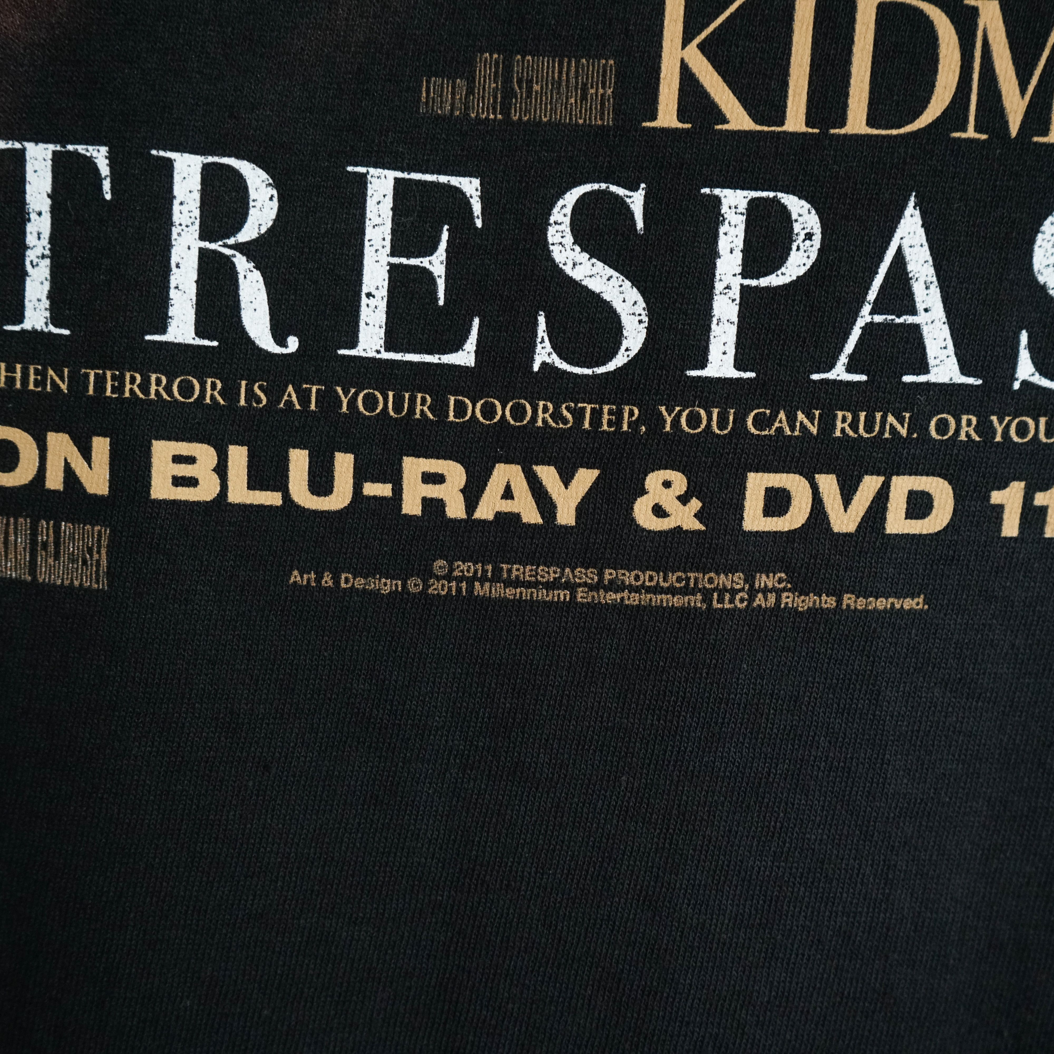 Vintage 2011 Trespass t-shirt Nicolas Cage Nicole Kidman Size US M / EU 48-50 / 2 - 3 Thumbnail