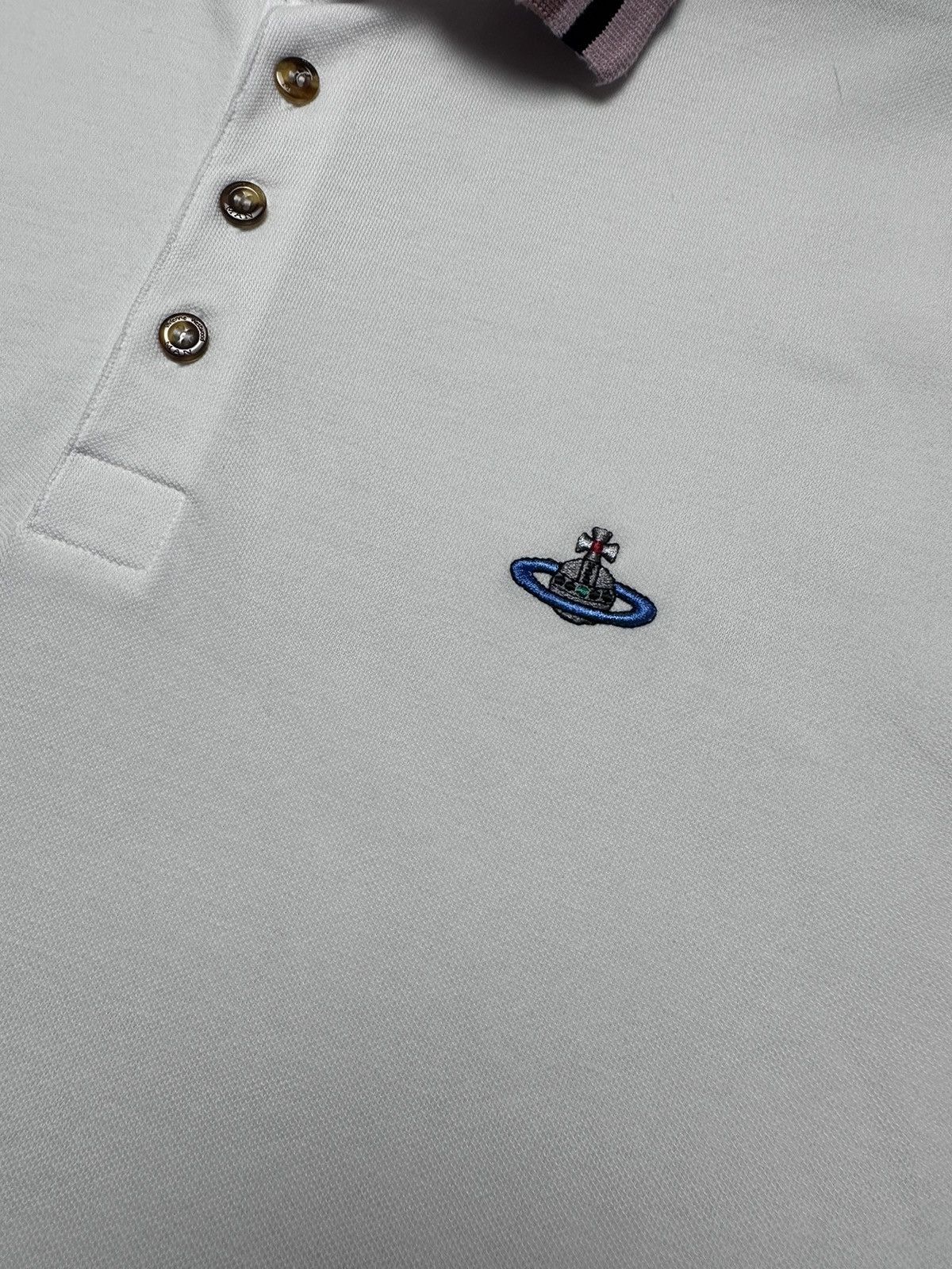 Vivienne Westwood Vivienne Westwood polo white logo size L/XL Size US L / EU 52-54 / 3 - 4 Thumbnail
