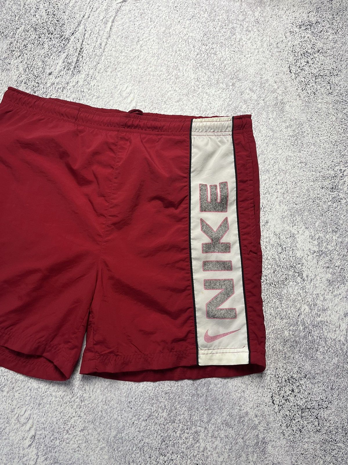 Nike Vintage Red Nylon Big Logo Shorts Nike Streetwear size S Size US 30 / EU 46 - 3 Thumbnail