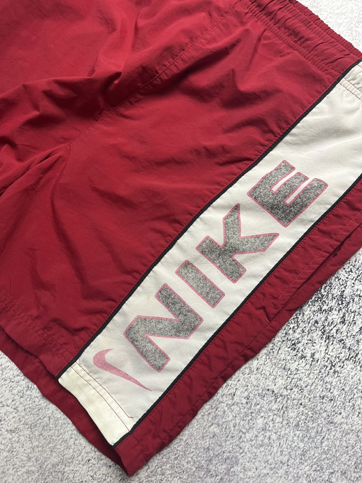 Nike Vintage Red Nylon Big Logo Shorts Nike Streetwear size S Size US 30 / EU 46 - 7 Thumbnail