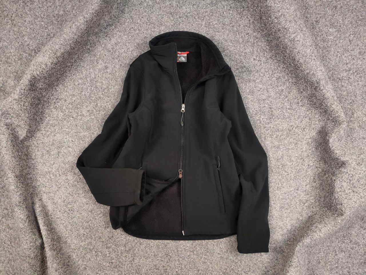 Nike ACG Vintage 00's Nike ACG black soft shell Zip Light Jacket Size US S / EU 44-46 / 1 - 1 Thumbnail