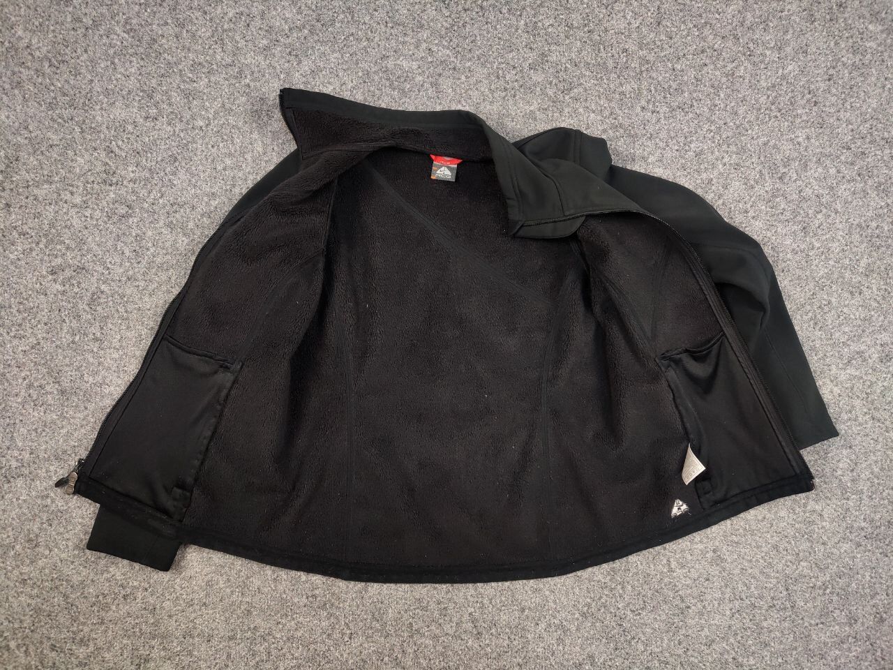 Nike ACG Vintage 00's Nike ACG black soft shell Zip Light Jacket Size US S / EU 44-46 / 1 - 14 Thumbnail