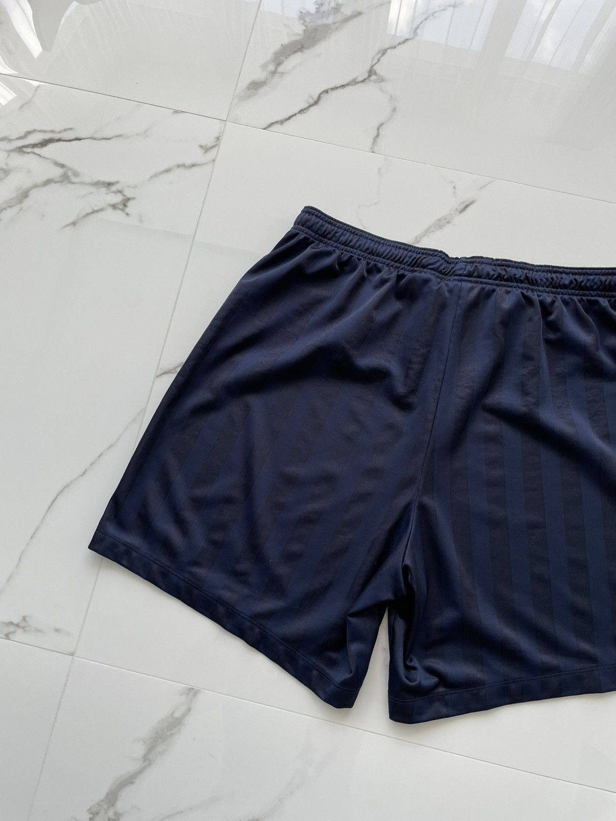 Nike Vintage Nike Y2K Swoosh Logo Shorts Size L Size US 34 / EU 50 - 8 Thumbnail